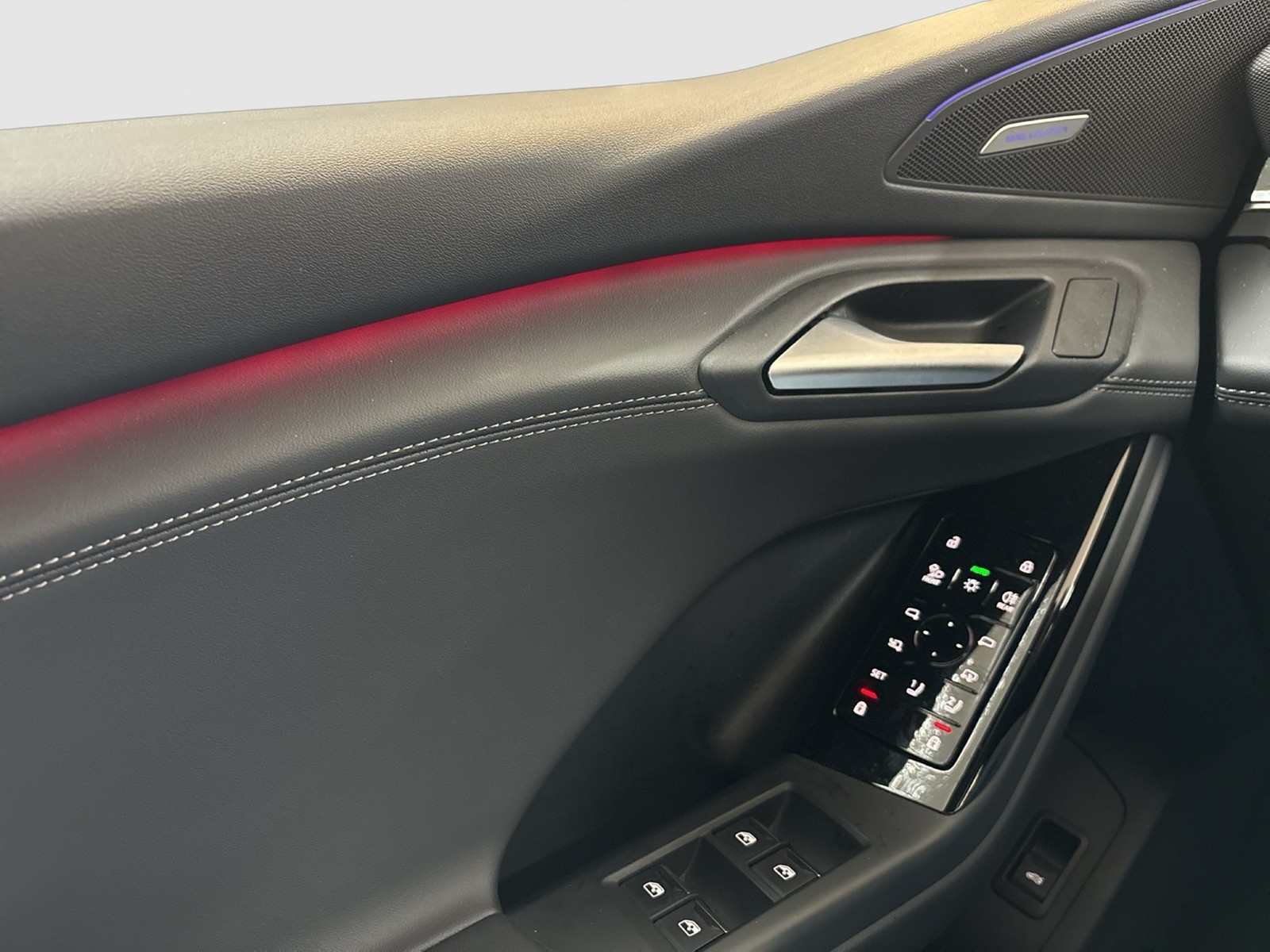 Audi Q6 e-tron quattro S LINE TECHPRO LUFTFAHRWERK 21"