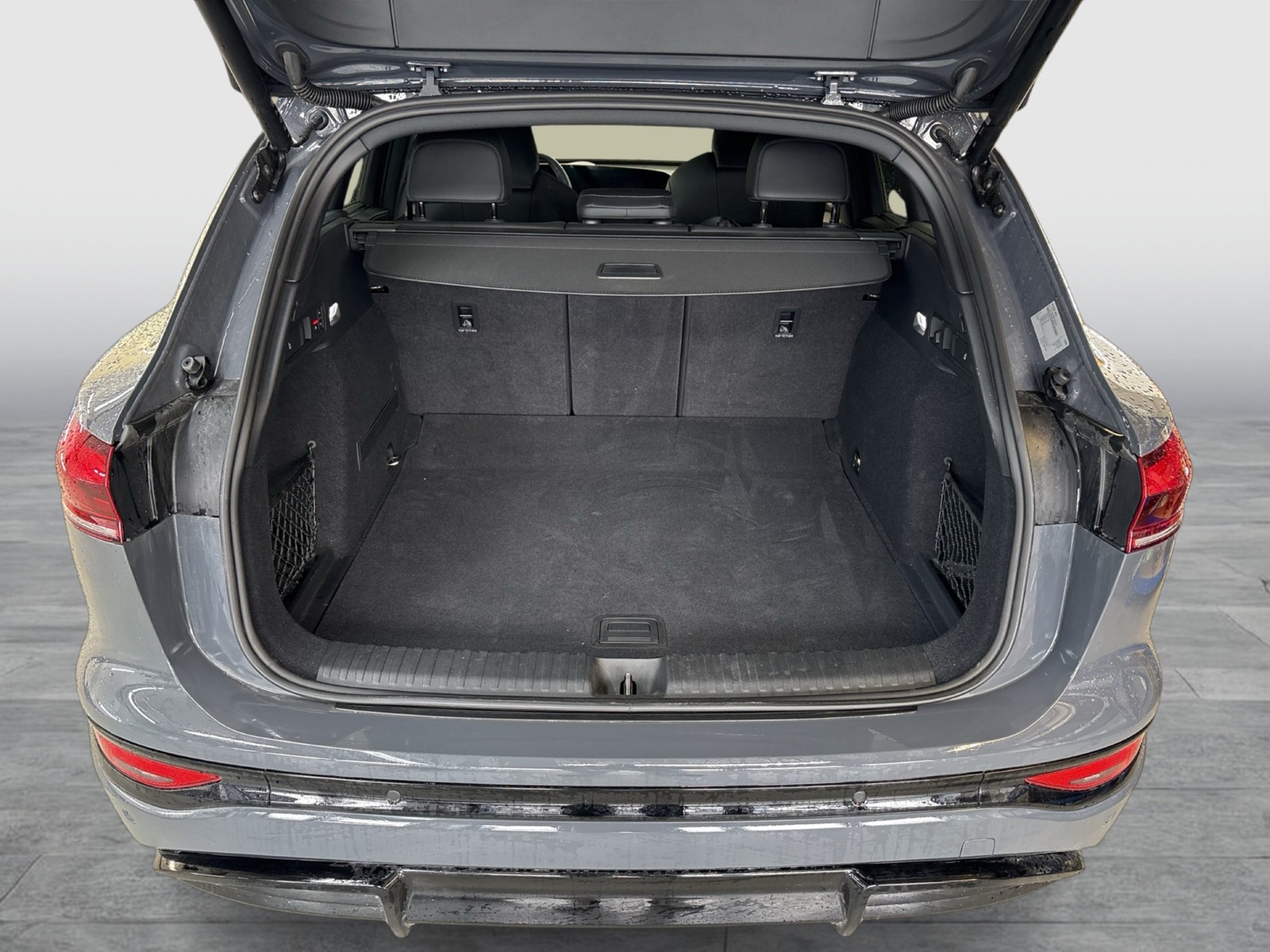 Audi Q6 e-tron quattro S LINE TECHPRO LUFTFAHRWERK 21"