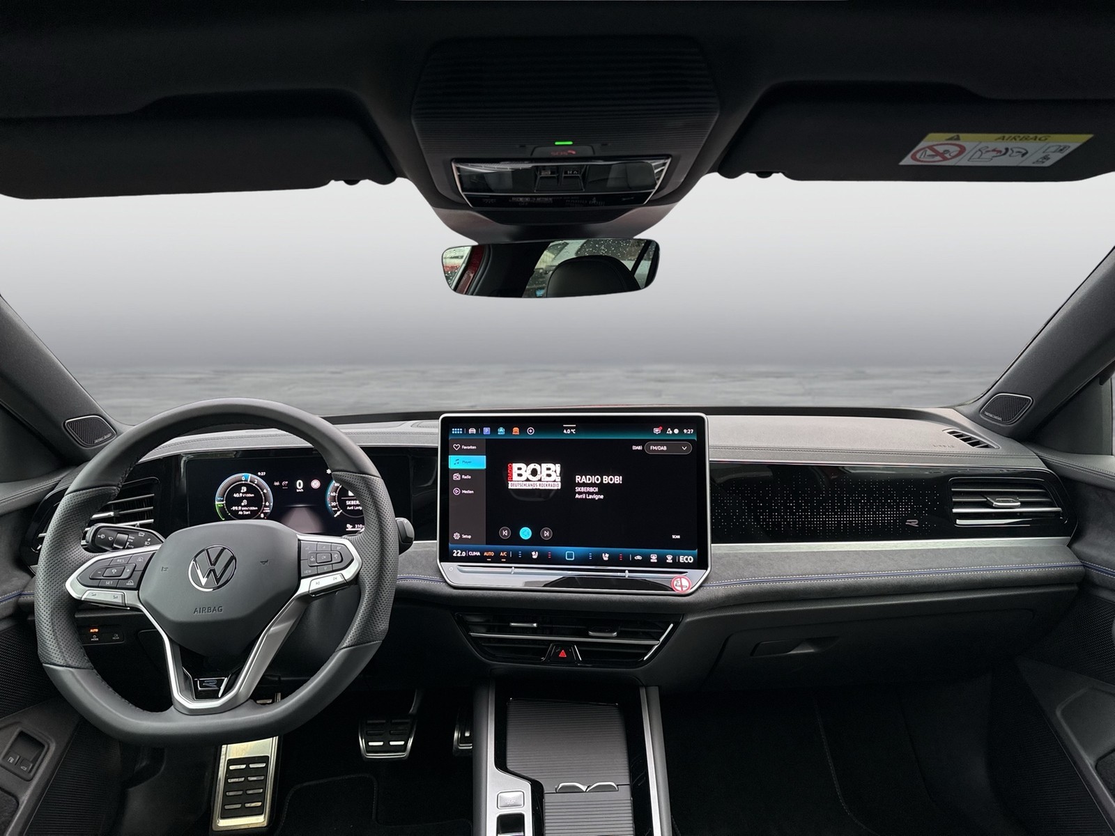 Volkswagen Passat Variant 1.5 HYBRID R-LINE NEUESMODELL AHK