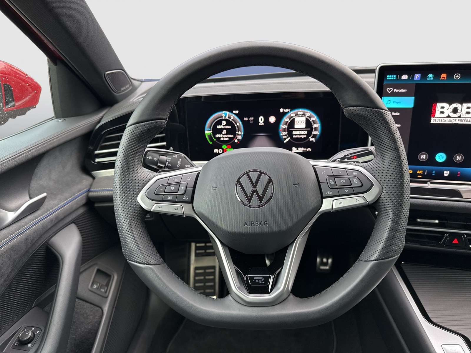 Volkswagen Passat Variant 1.5 HYBRID R-LINE NEUESMODELL AHK