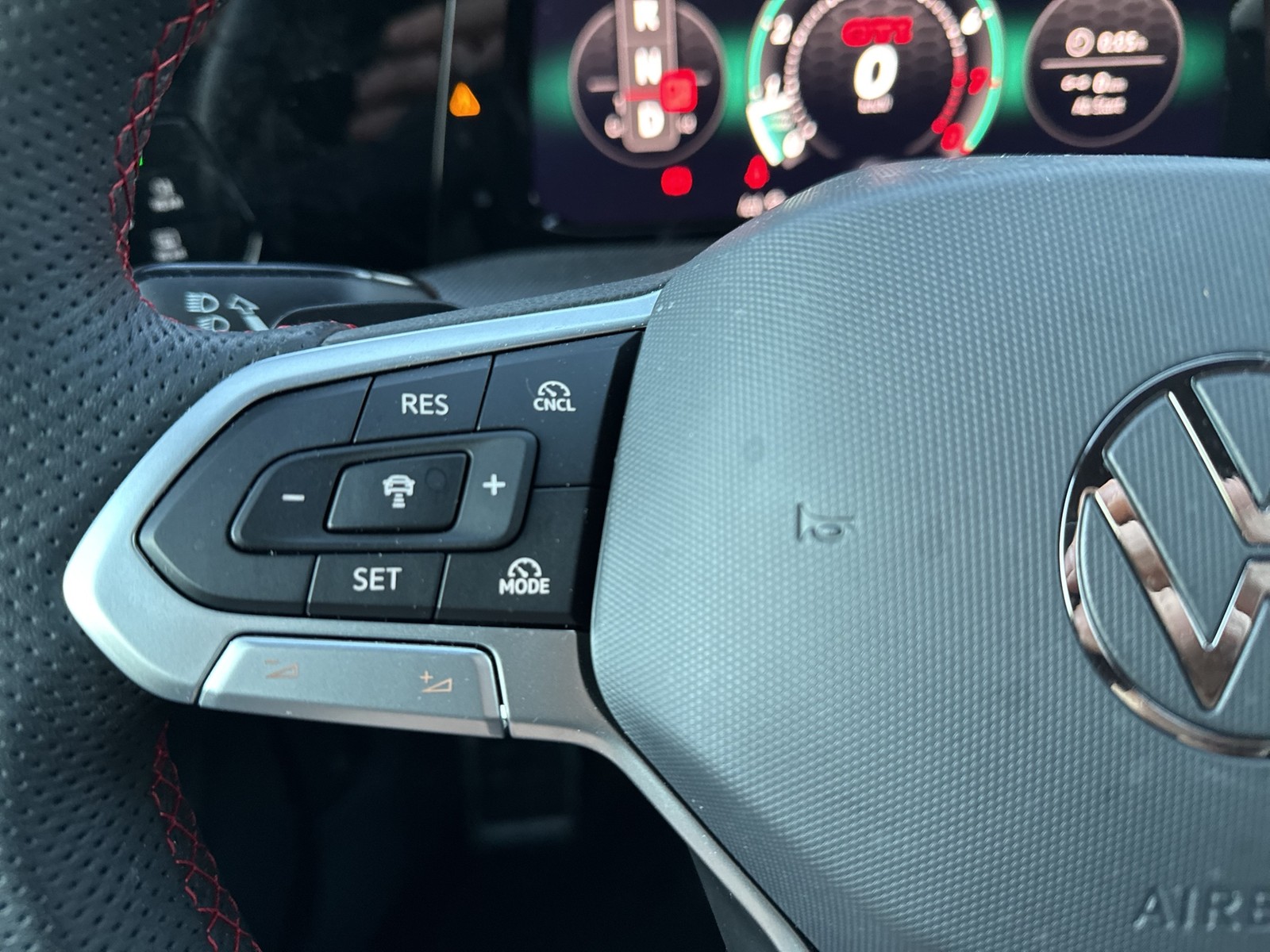 Volkswagen Golf VIII 2.0 GTI FACELIFT CAM ACC NAVI CARPLAY