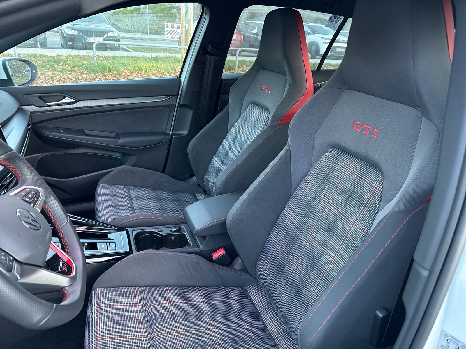 Volkswagen Golf VIII 2.0 GTI FACELIFT CAM ACC NAVI CARPLAY