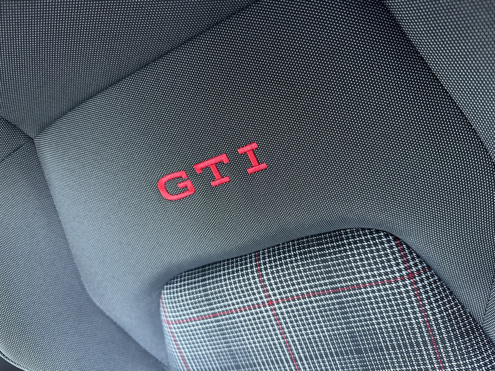 Volkswagen Golf VIII 2.0 GTI FACELIFT CAM ACC NAVI CARPLAY