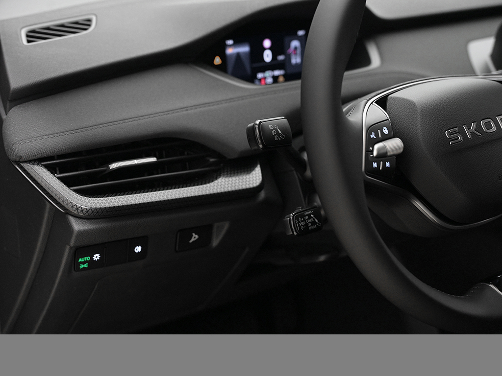 Skoda Elroq 60 ESSENCE NAVI CAM LENKRAD & SITZHZG LED