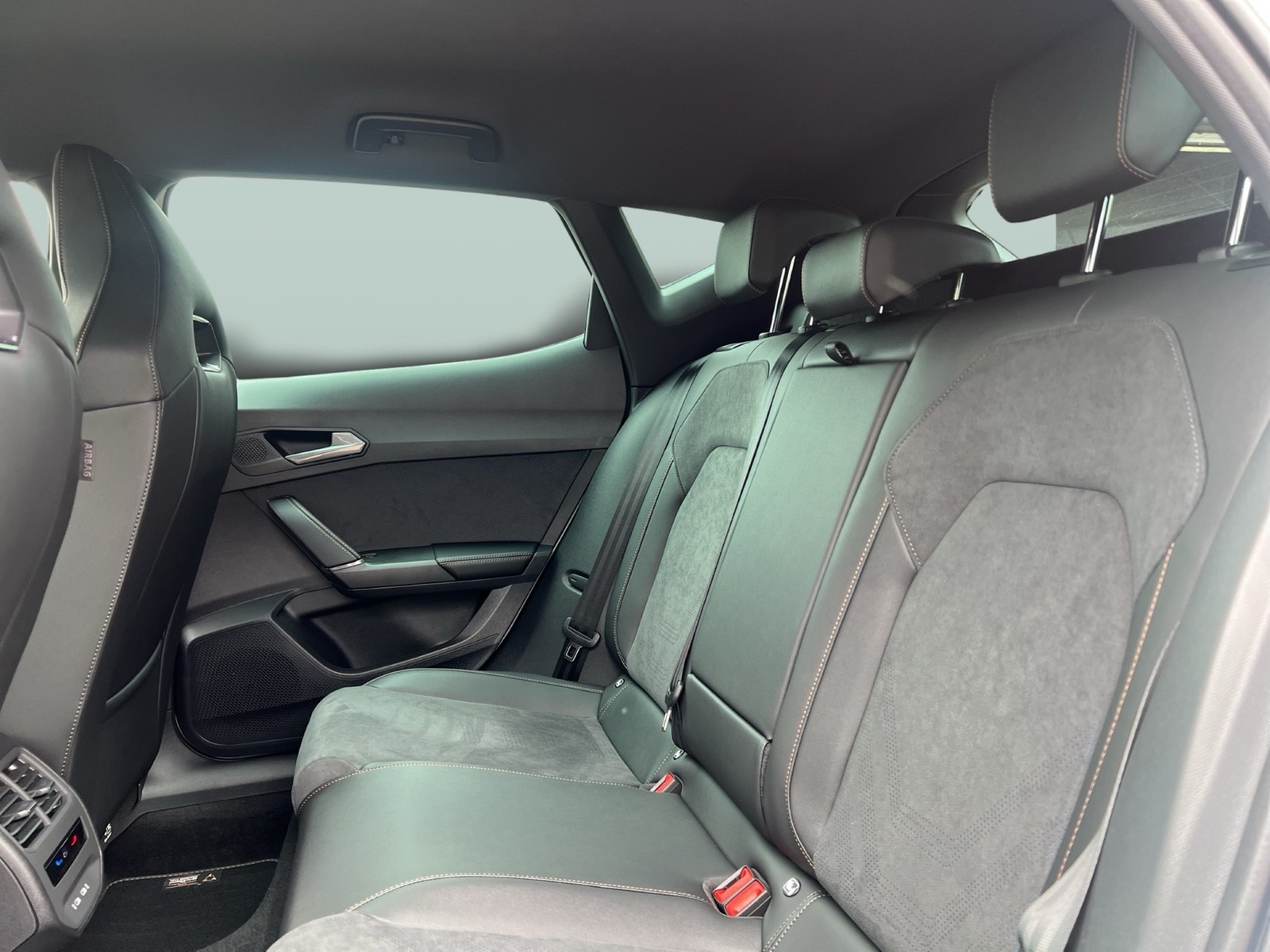 Cupra Formentor 1.5 HYBRID VZ BLACK EDITION 360CAM ACC