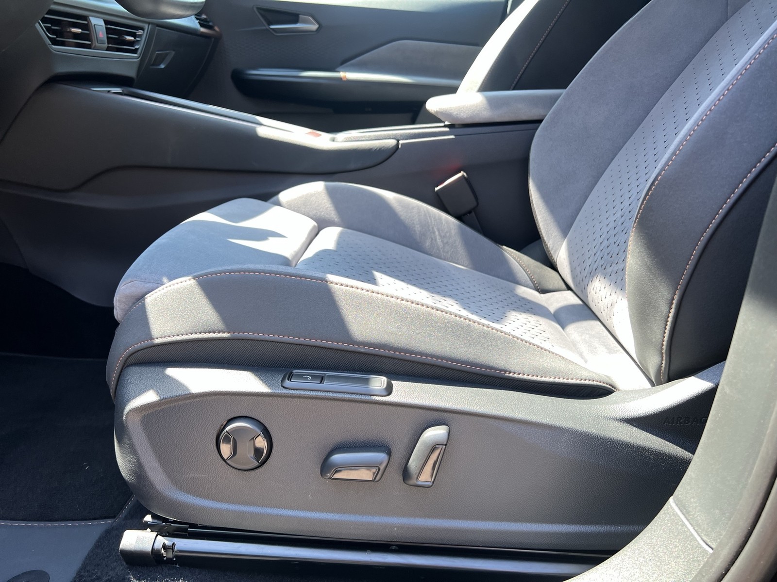 Cupra Born E-BOOST 360°CAM ACC LM19 NAVI SITZHEIZUNG