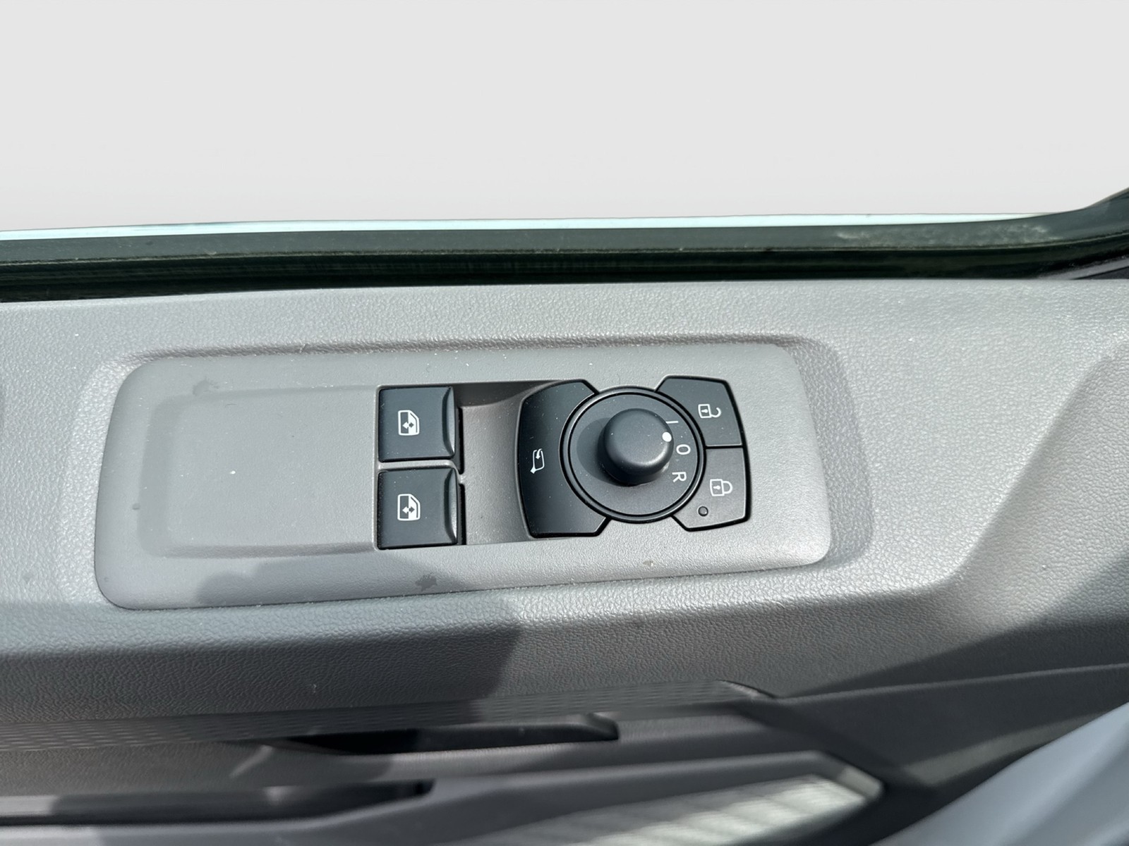 Volkswagen T7 Transporter 2.0 Kasten KR CAM CARPLAY TEMPOMAT