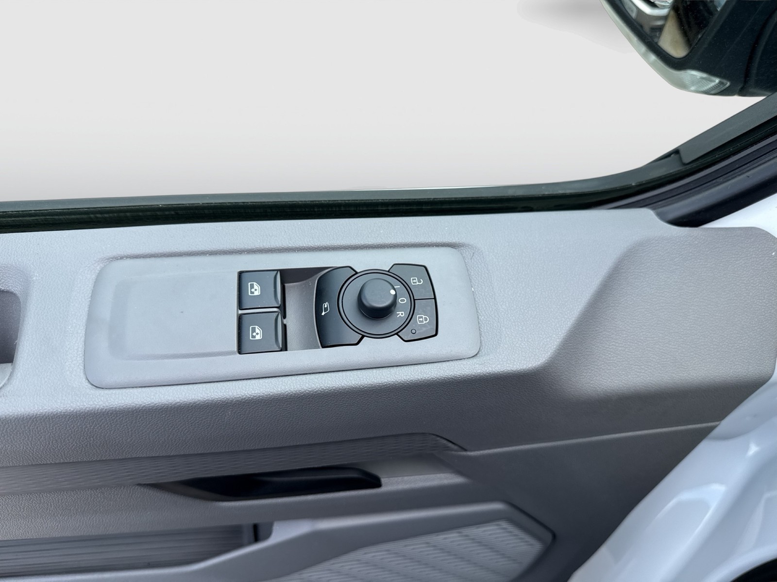Volkswagen T7 Transporter 2.0 Kasten KR CARPLAY TEMPOMAT