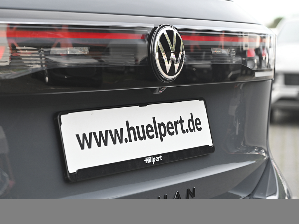 Volkswagen Tiguan 2.0 R-LINE DSG 4X4 BLACKSTYLE AHK eKLAPPE