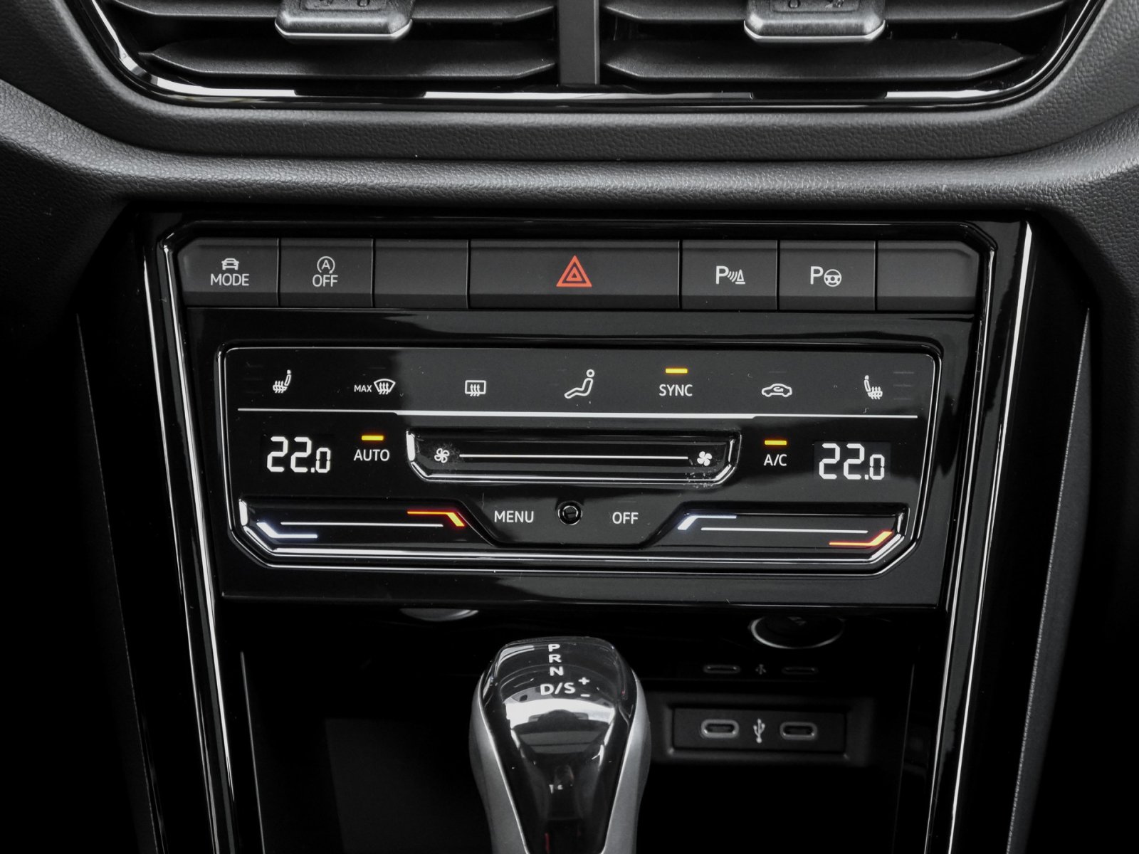 Volkswagen T-Roc 1.5 R-LINE DSG