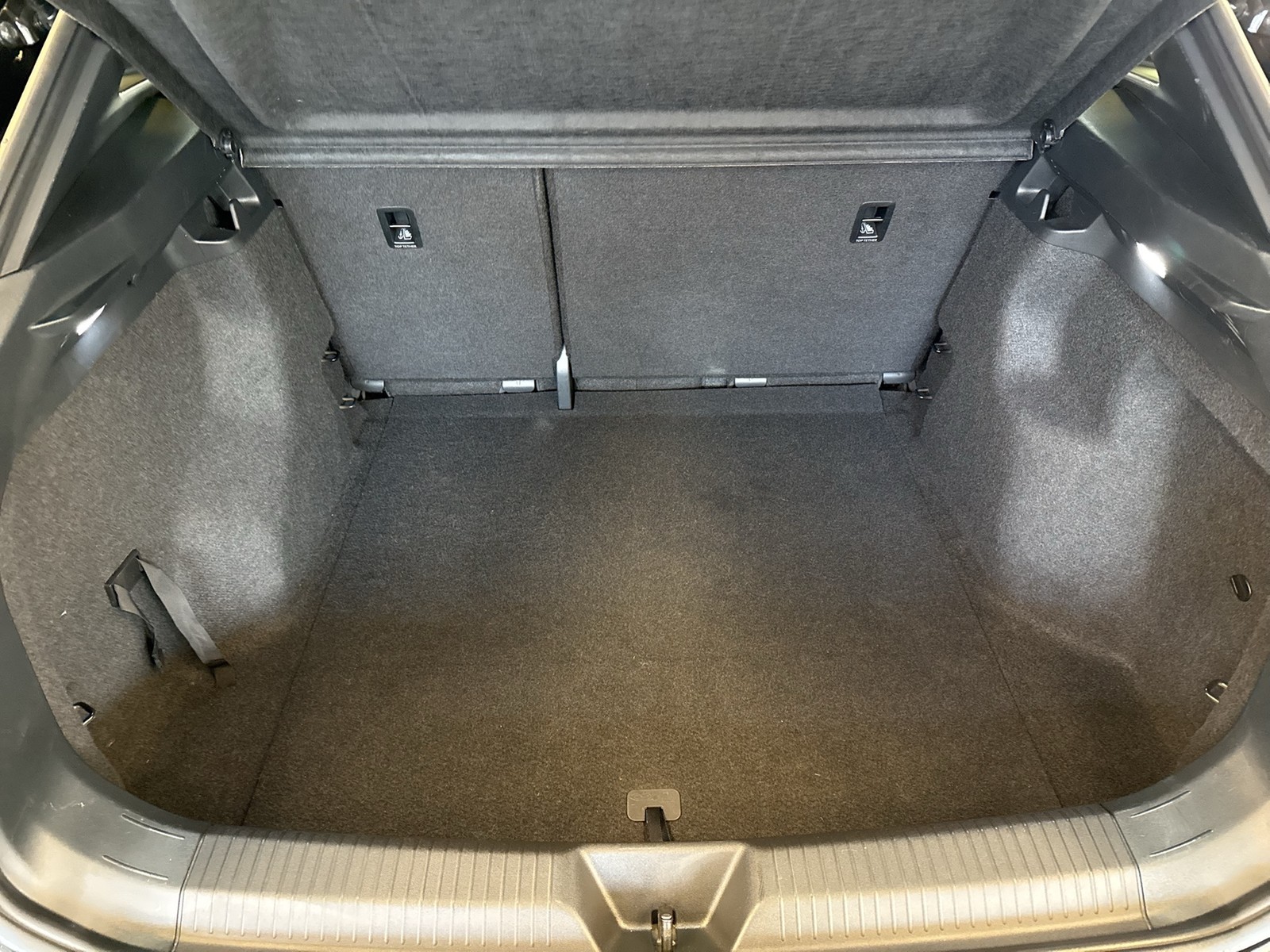 Volkswagen ID.4 Pro 4X4 WÄRMEPUMPE PANO CAM ACC LM19 MATRIX
