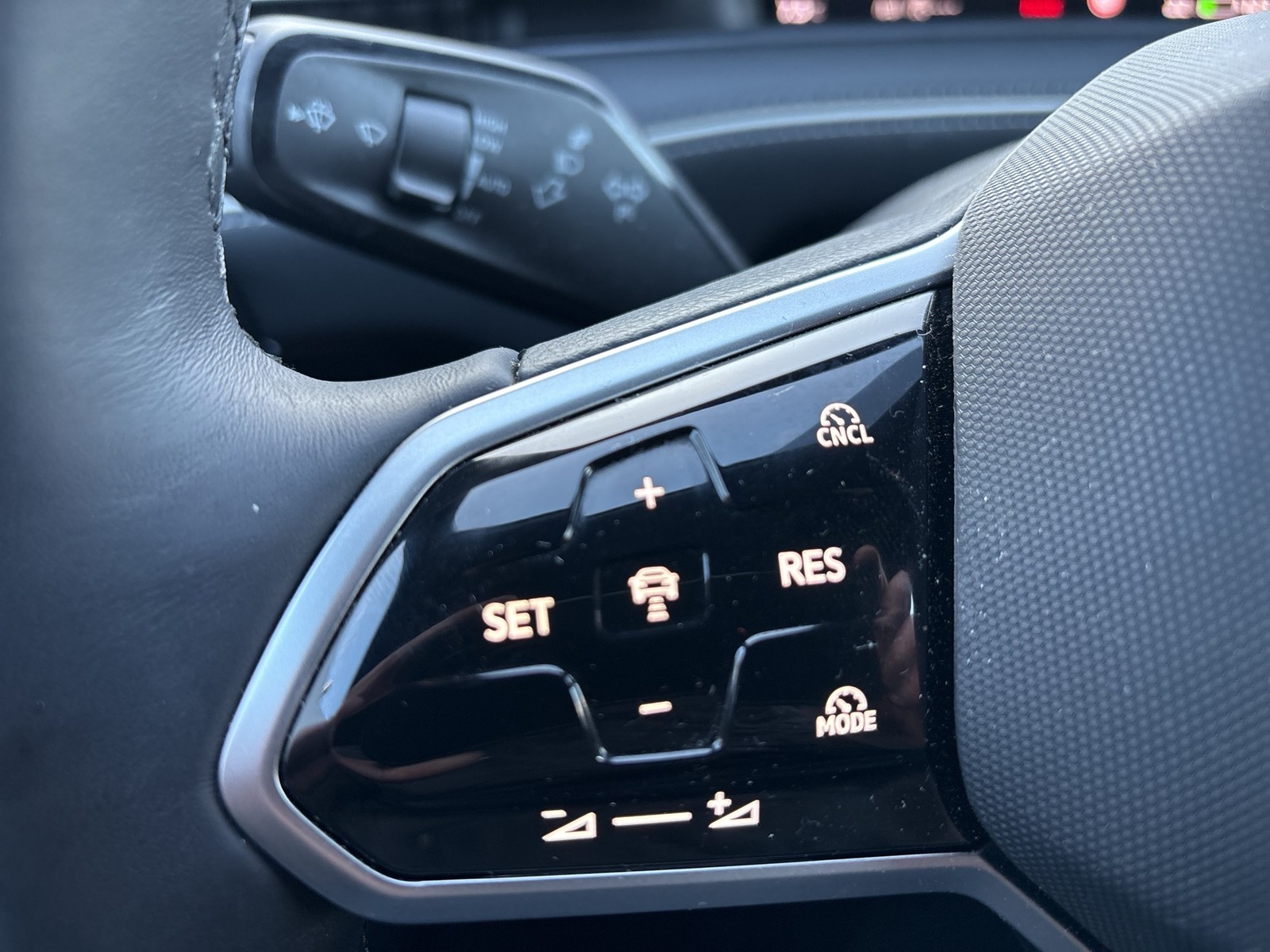 Volkswagen ID.7 PRO WÄRMEPUMPE AHK 360°CAM ACC HEAD-UP LM20