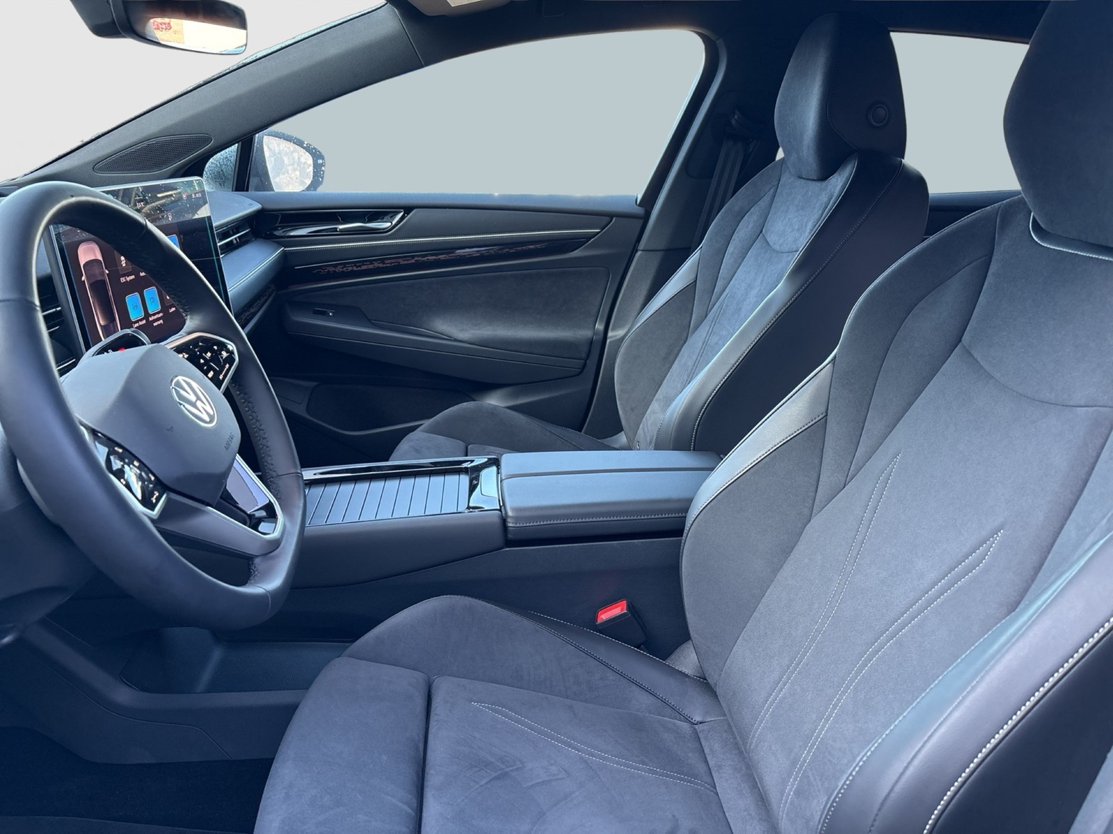 Volkswagen ID.7 PRO WÄRMEPUMPE AHK 360°CAM ACC HEAD-UP LM20