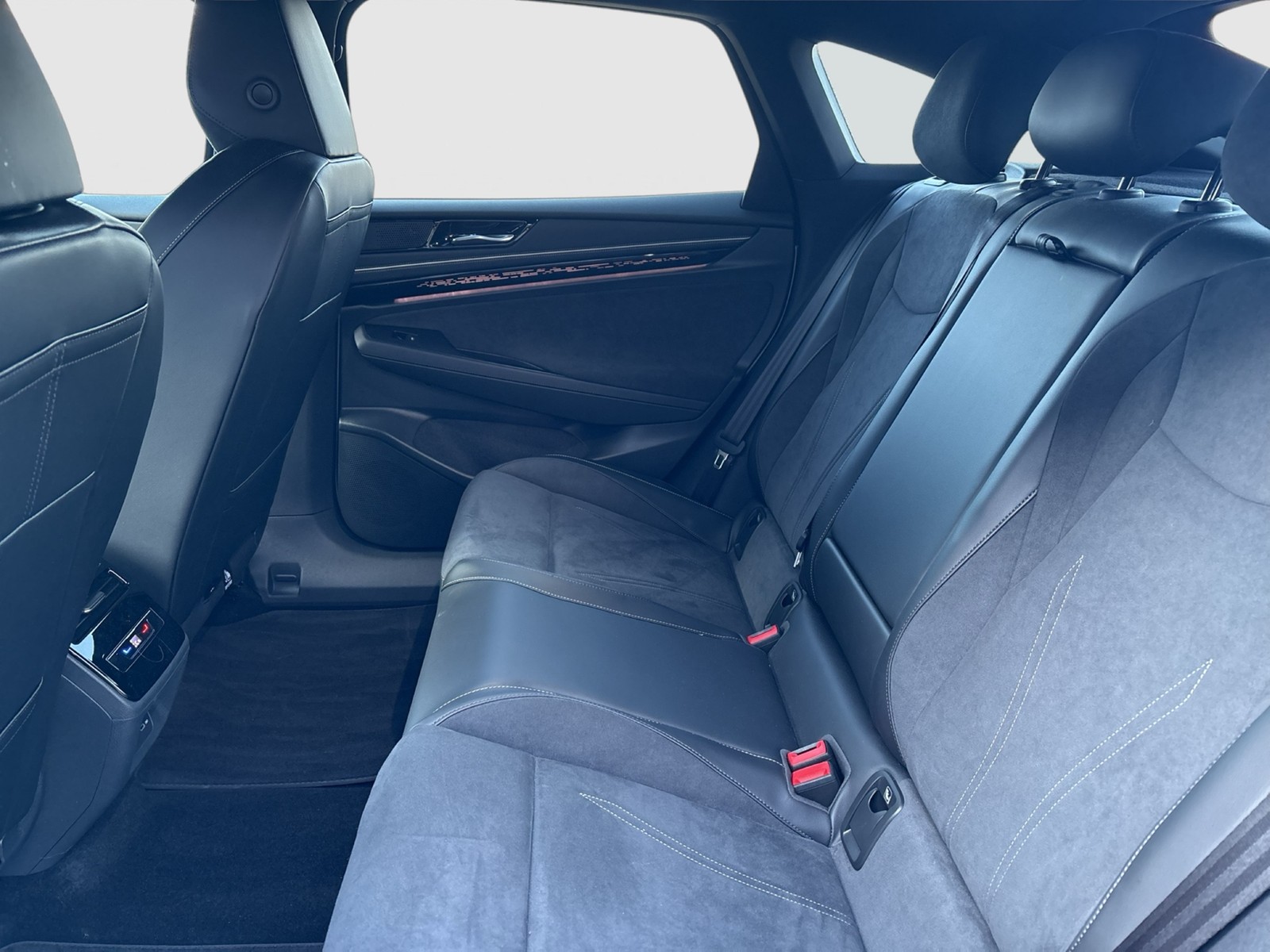 Volkswagen ID.7 PRO WÄRMEPUMPE AHK 360°CAM ACC HEAD-UP LM20