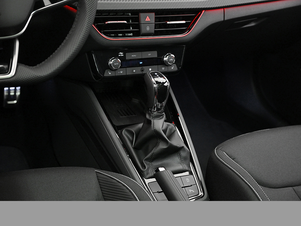 Skoda Scala 1.5 Monte Carlo DSG AHK CAM eKLAPPE NAVI