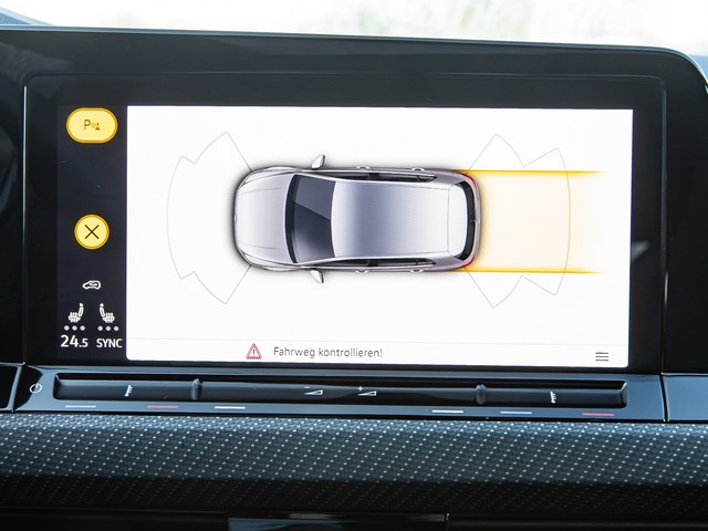 Volkswagen Golf VIII 1.5 R-LINE PANO ACC NAVI LM17 CARPLAY