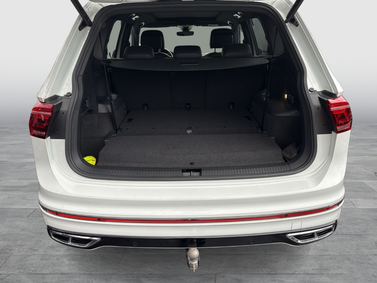 Volkswagen Tiguan Allspace 2.0 R-LINE 4X4 7SITZE PANO AHK