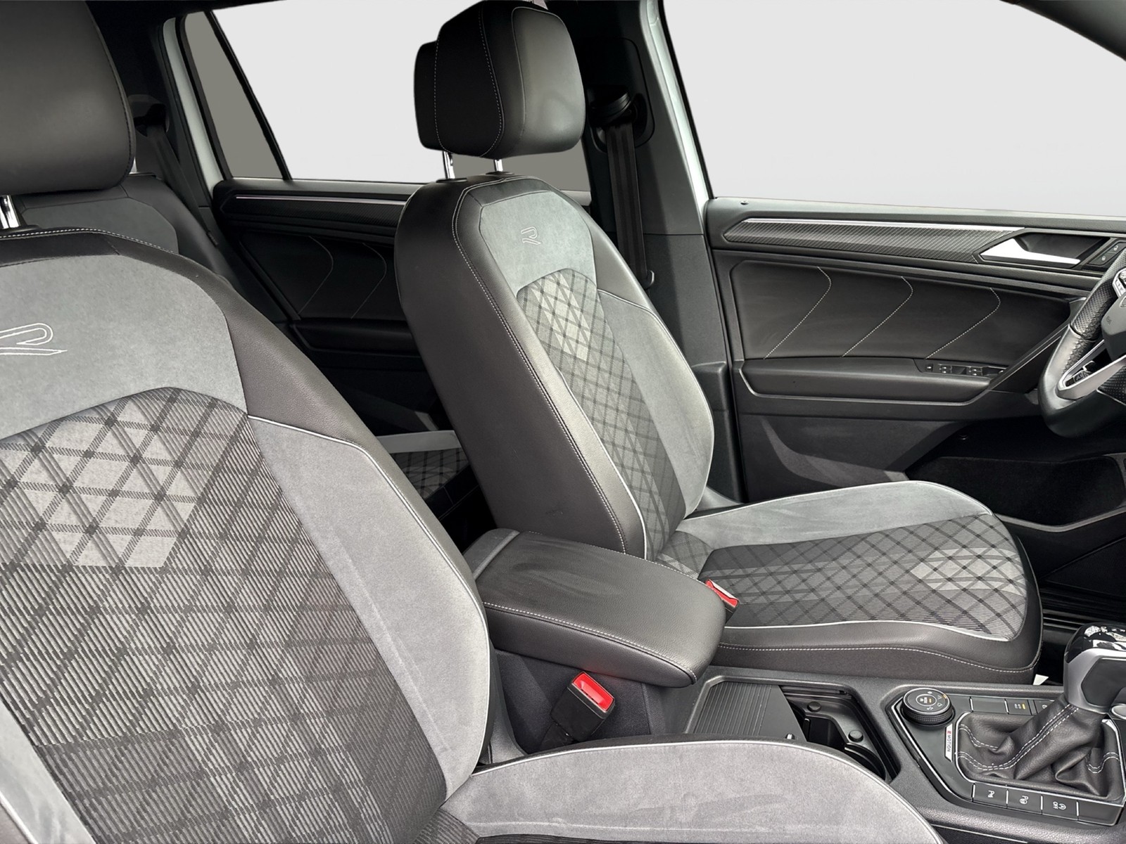 Volkswagen Tiguan Allspace 2.0 R-LINE 4X4 7SITZE PANO AHK