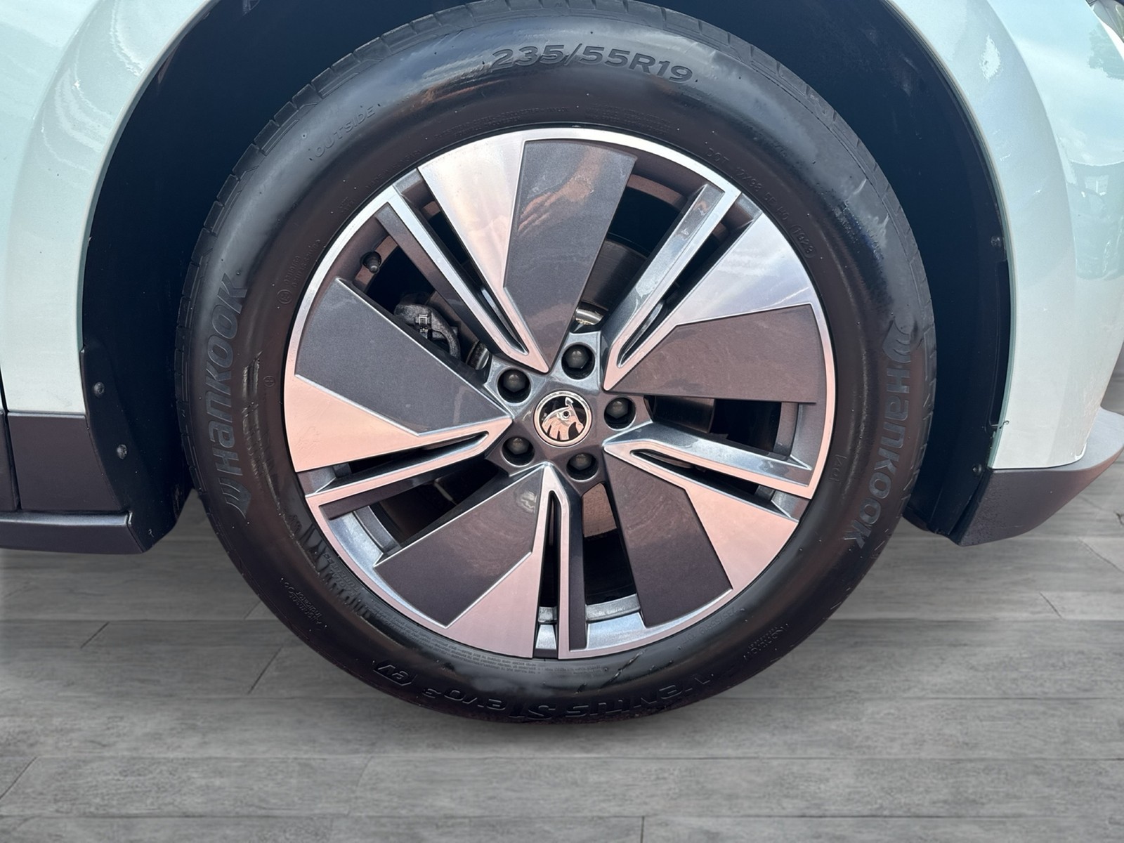 Skoda Enyaq 60 LOFT WÄRMEPUMPE AHK LM19 NAVI