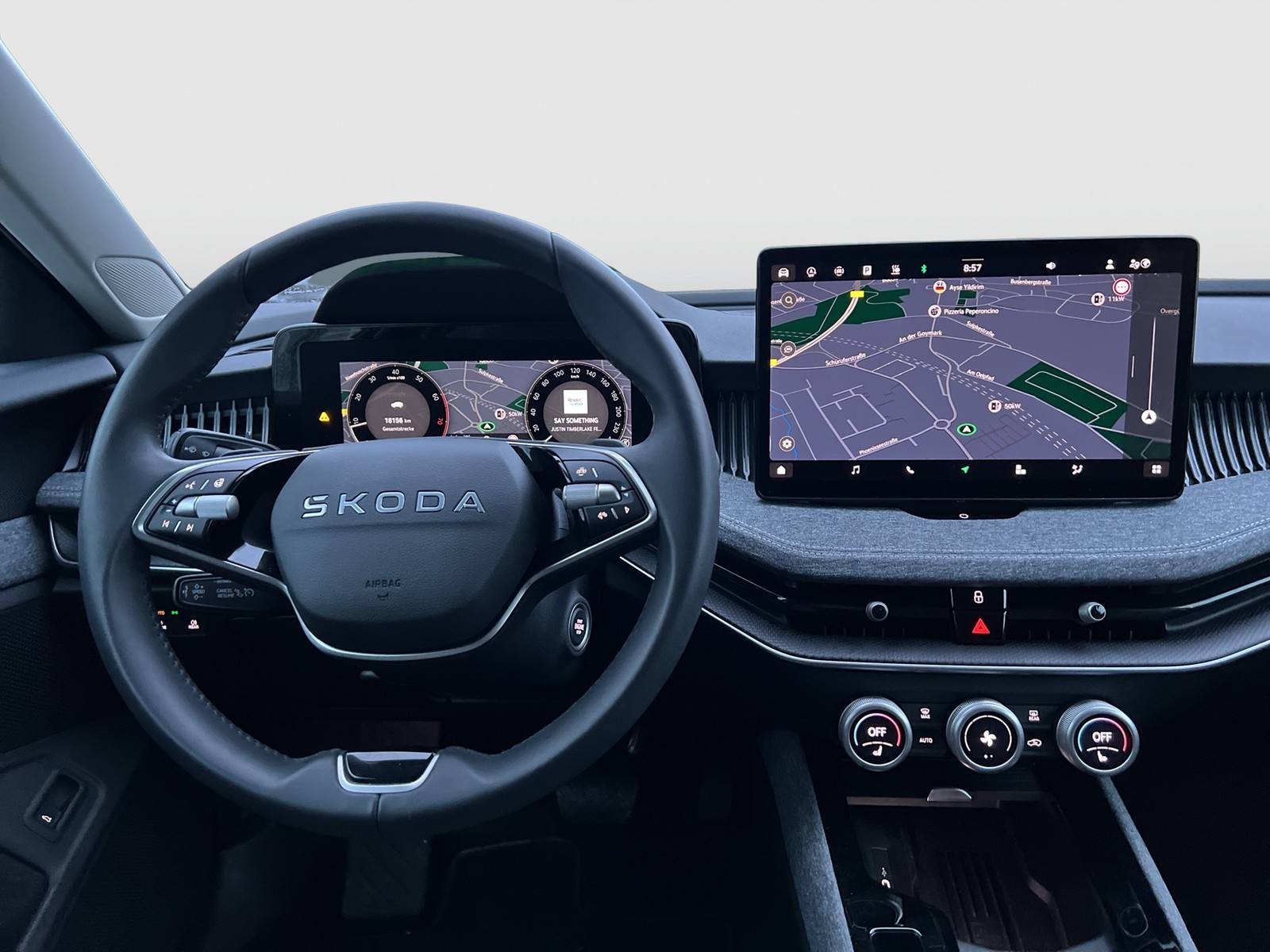 Skoda Superb Combi 2.0 SELECTION STANDHZ. AHK CAM NAVI