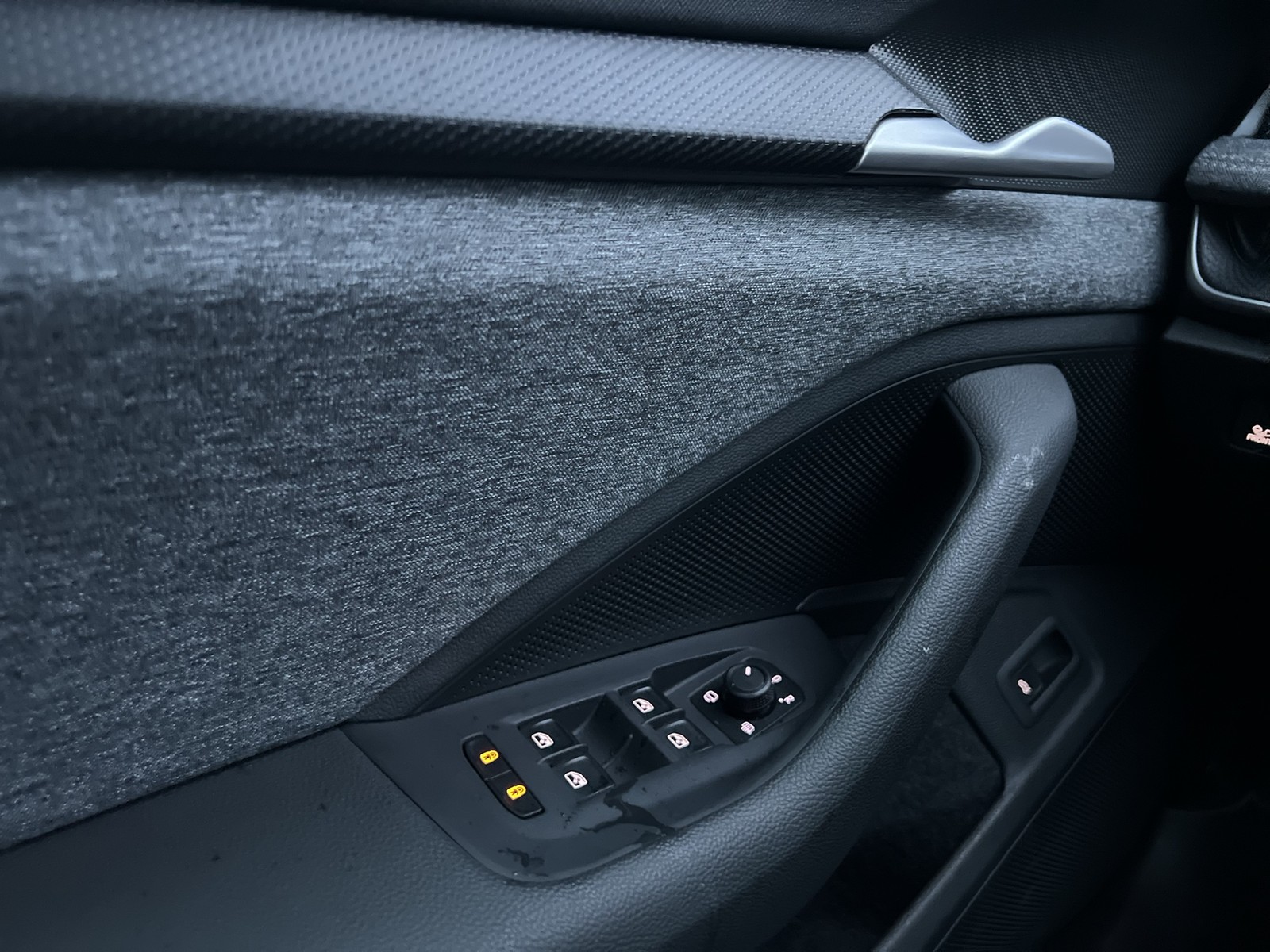 Skoda Superb Combi 2.0 SELECTION STANDHZ. AHK CAM NAVI