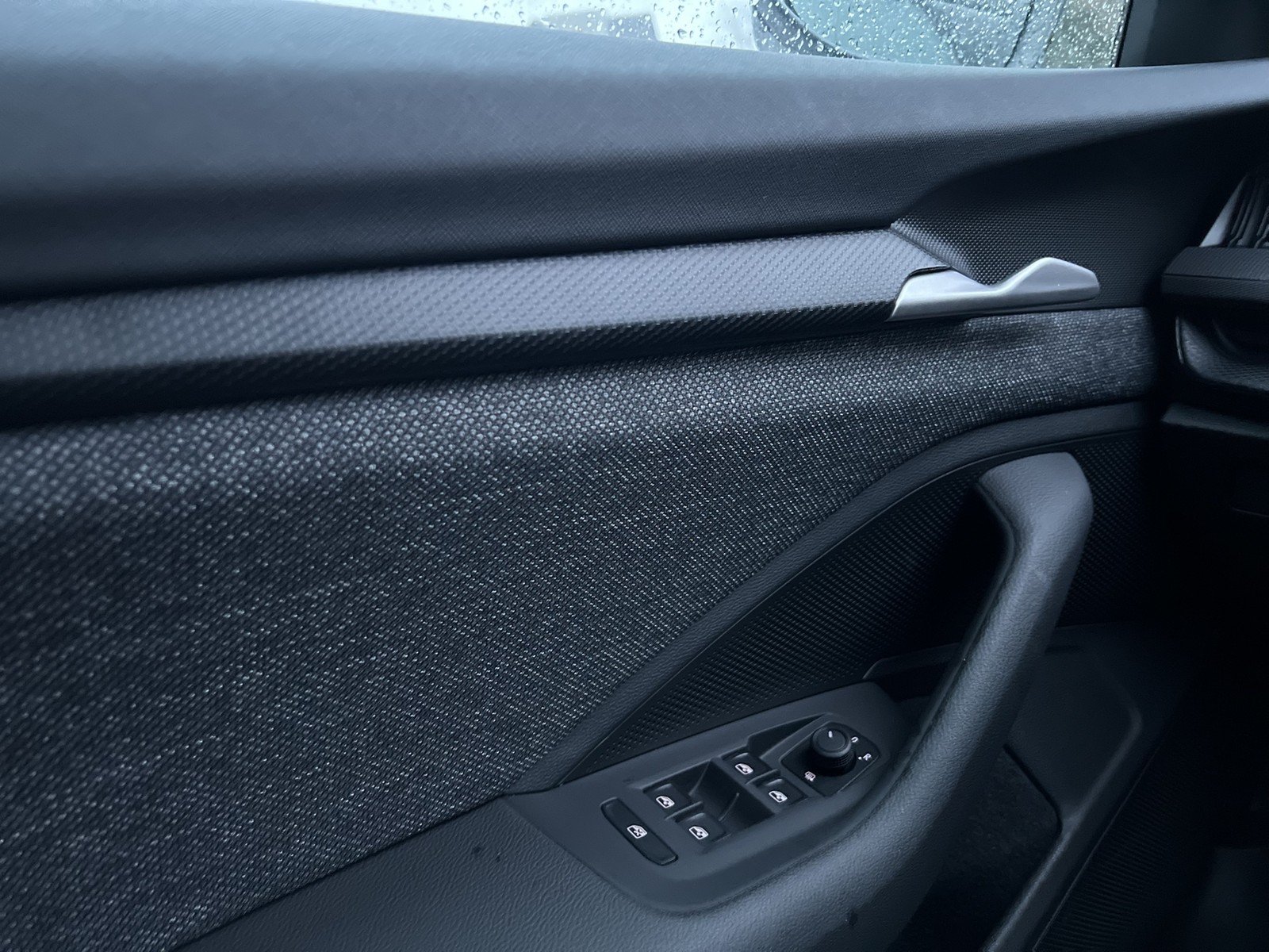 Skoda Superb Combi 1.5 eTSI CAM ACC NAVI CARPLAY