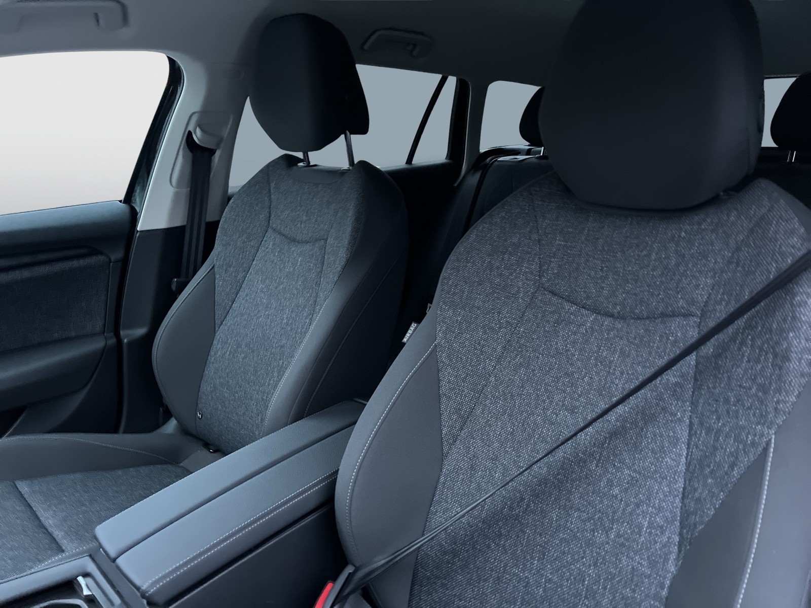 Skoda Superb Combi 1.5 eTSI CAM ACC NAVI CARPLAY