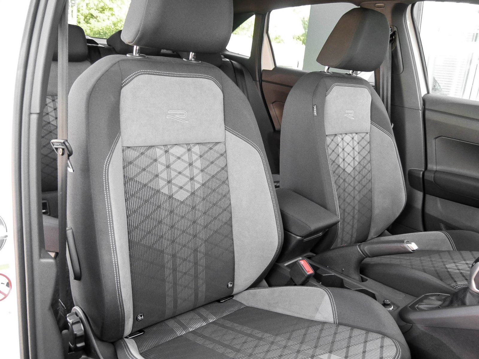 Volkswagen Taigo 1.5 R-LINE DSG