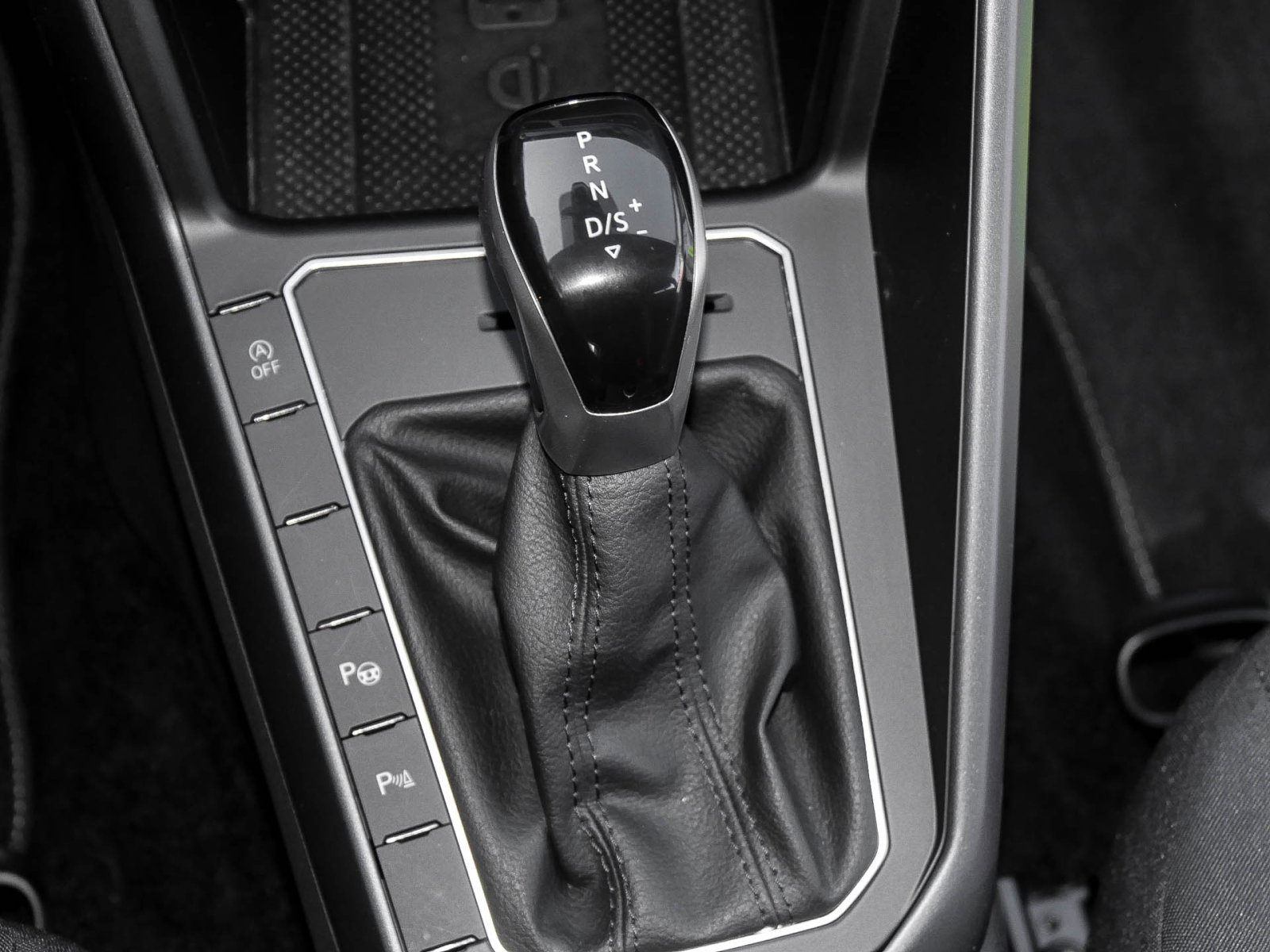 Volkswagen Taigo 1.5 R-LINE DSG