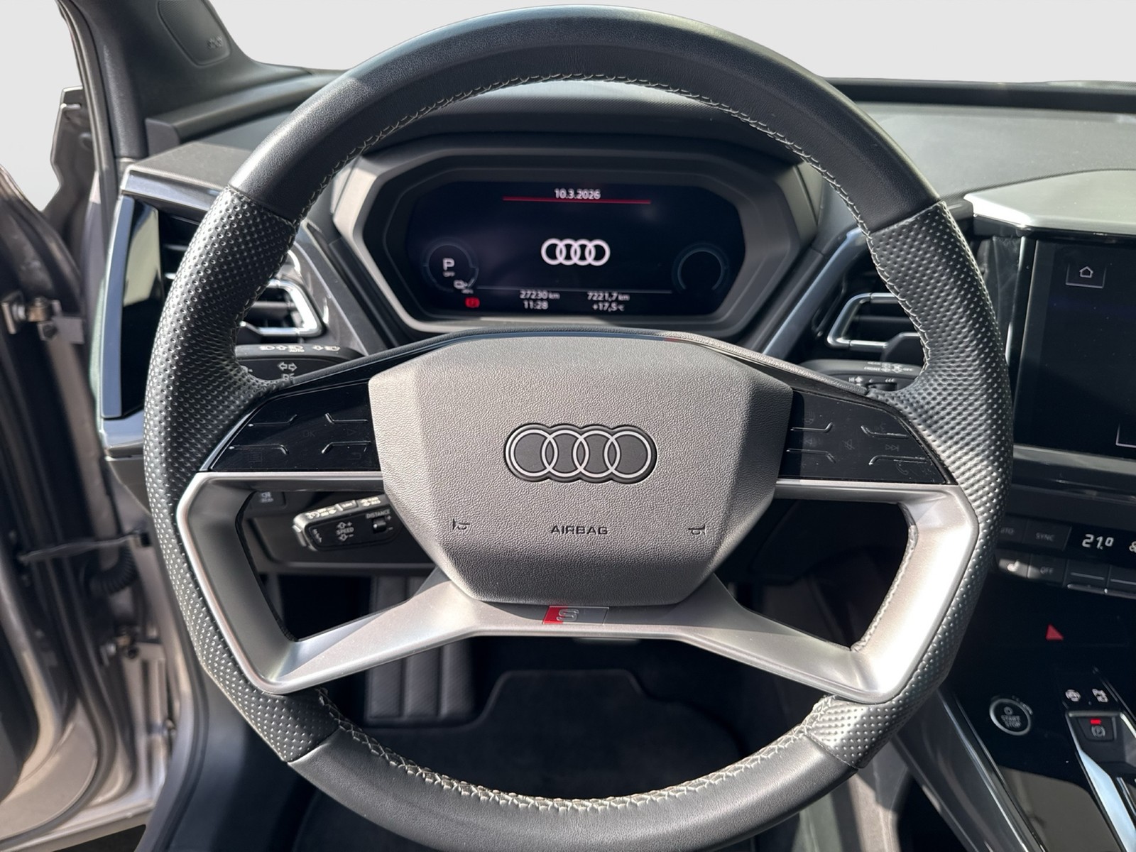Audi Q4 e-tron 35 S LINE PANO SONOS KAMERA HEAD-UP