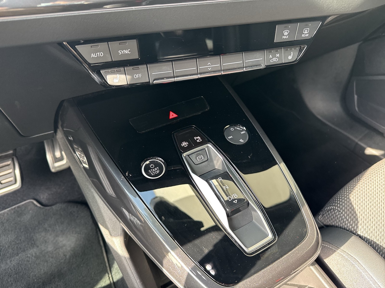 Audi Q4 e-tron 35 S LINE PANO SONOS KAMERA HEAD-UP