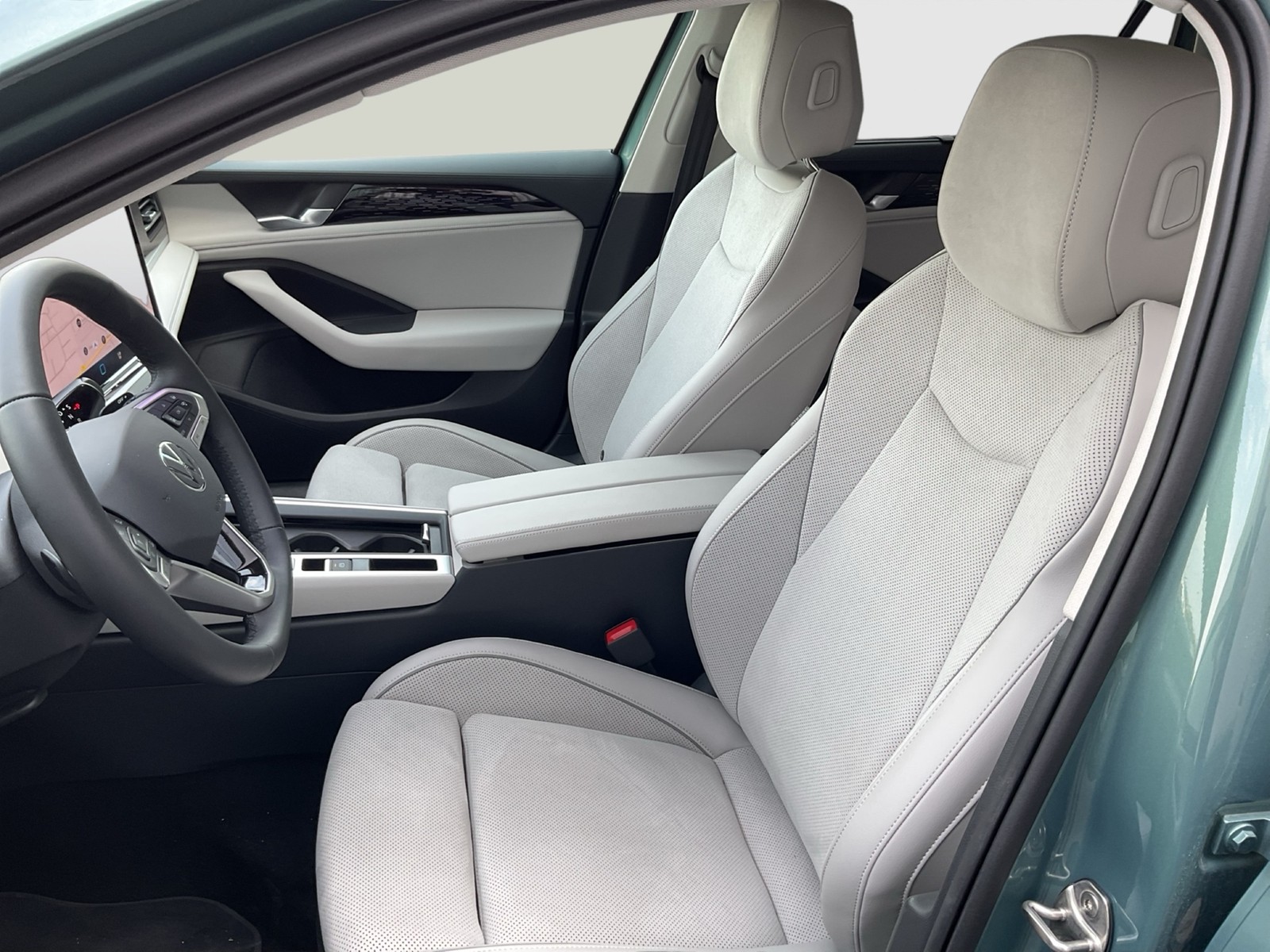 Volkswagen Passat Variant 1.5 HYBRID BUSINESS 360°CAM ACC