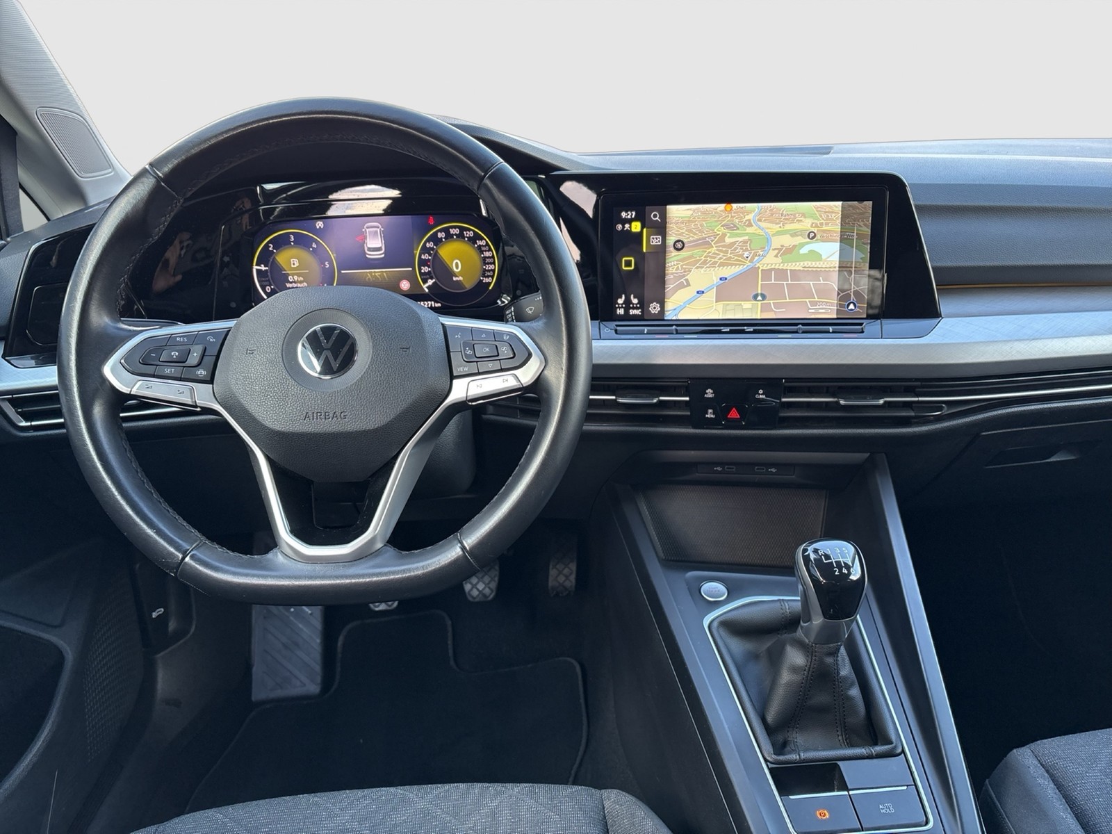 Volkswagen Golf Variant VIII 2.0 LIFE NAVI CARPLAY SITZHEIZ