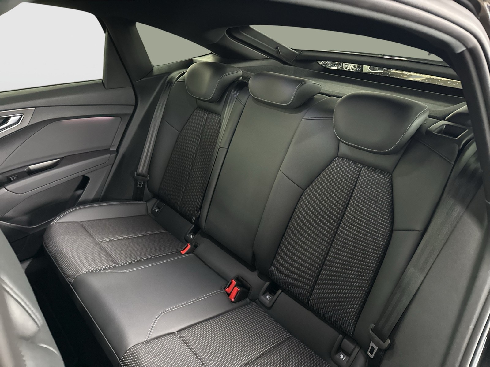 Audi Q4 e-tron Sportback 40 S LINE SONOS ALU19 eKLAPPE