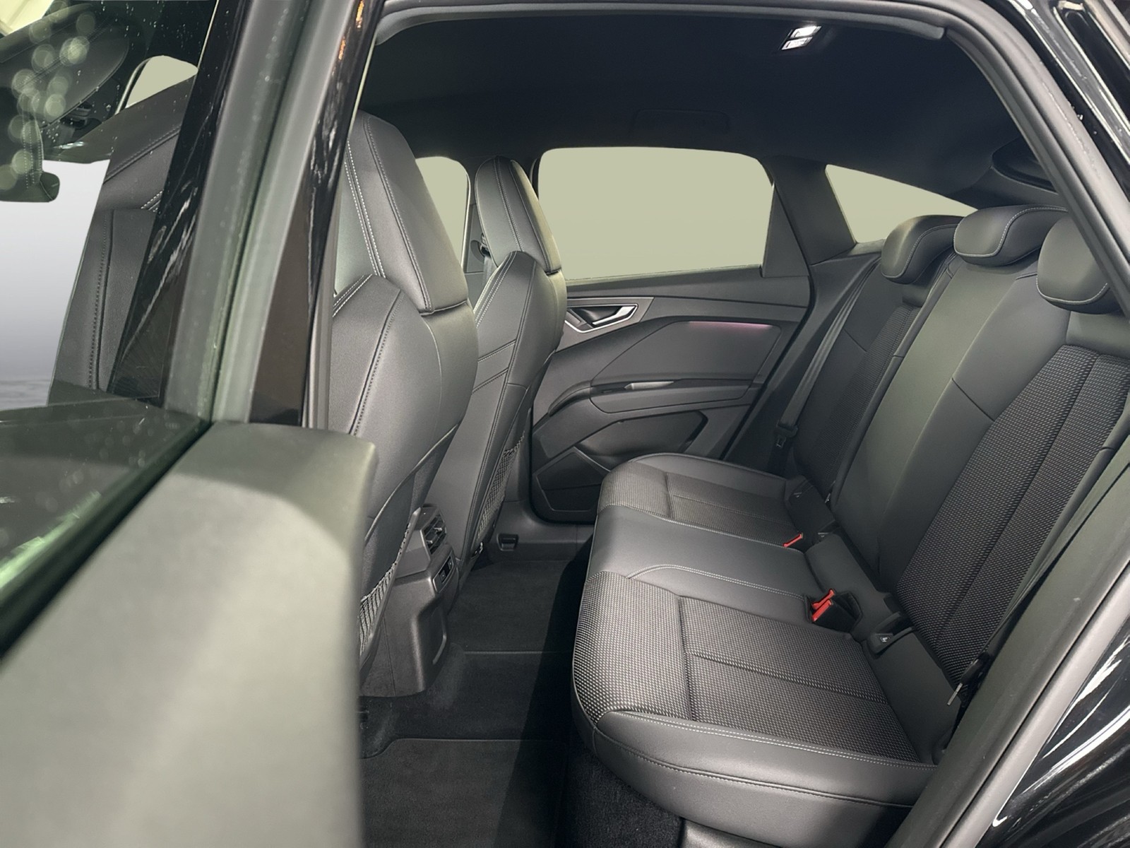 Audi Q4 e-tron Sportback 40 S LINE SONOS ALU19 eKLAPPE