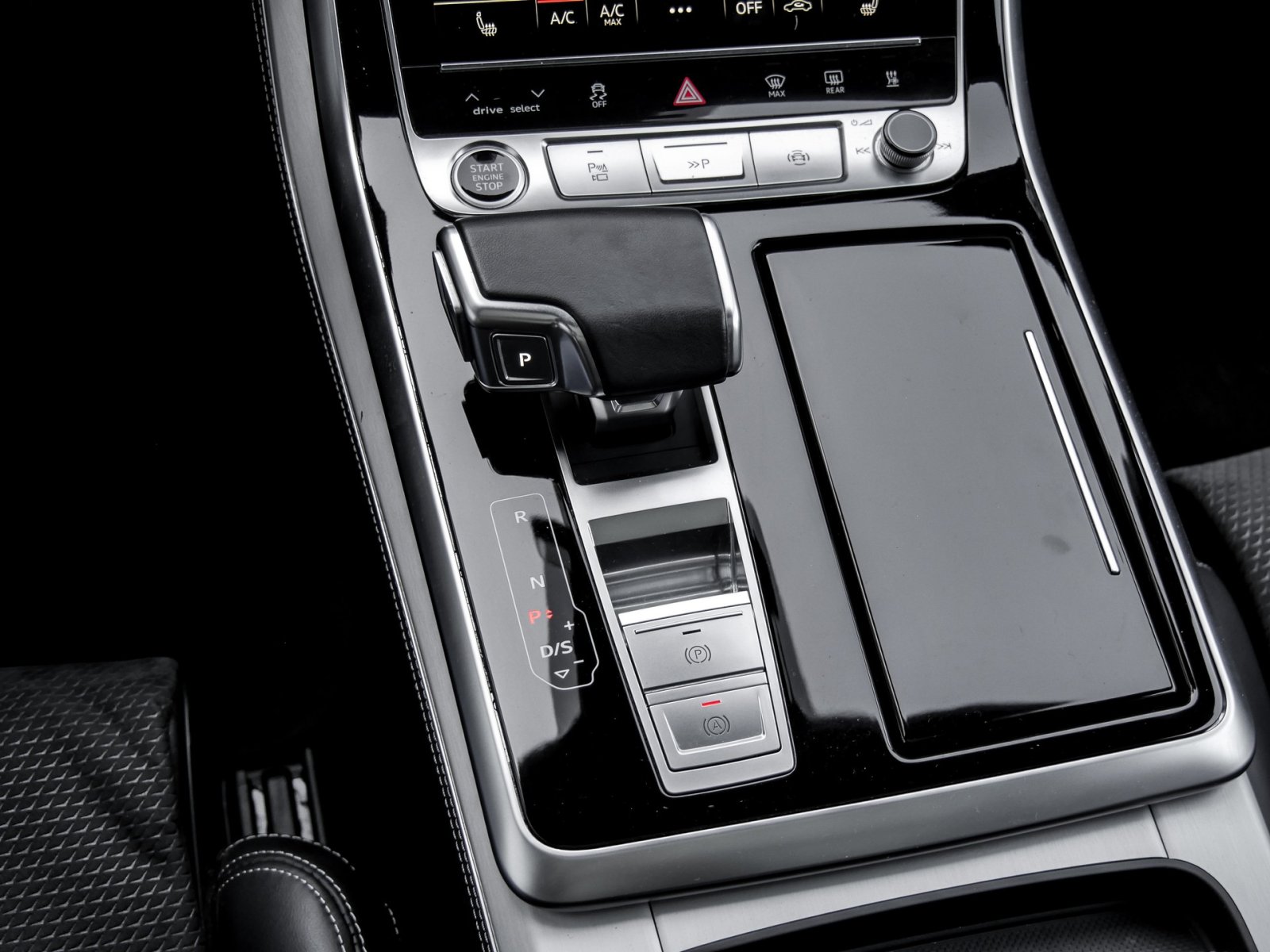 Audi Q8 50 quattro S LINE PANO AHK B&O 360°CAM LM22