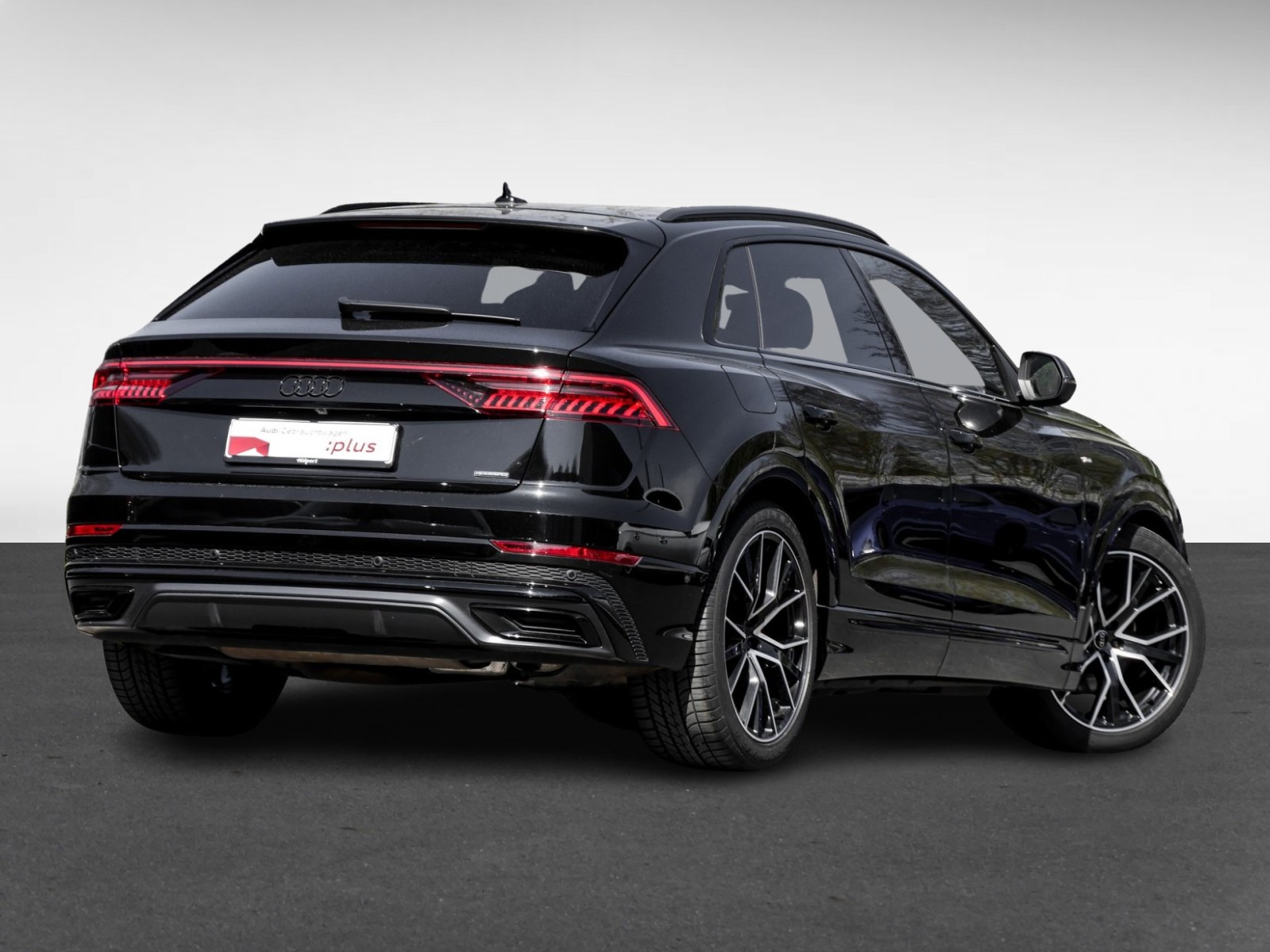 Audi Q8 50 quattro S LINE PANO AHK B&O 360°CAM LM22