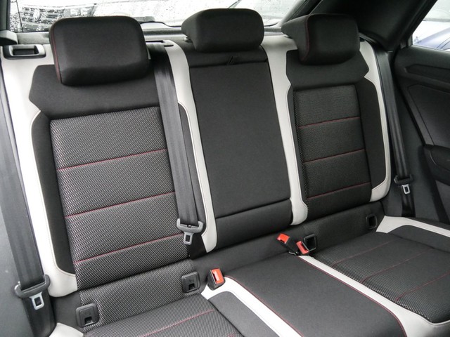 Volkswagen T-Roc 2.0 SPORT 4X4 ACC LM18 EKLAPPE NAVI SITZHZ