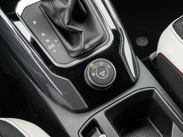 Volkswagen T-Roc 2.0 SPORT 4X4 ACC LM18 EKLAPPE NAVI SITZHZ