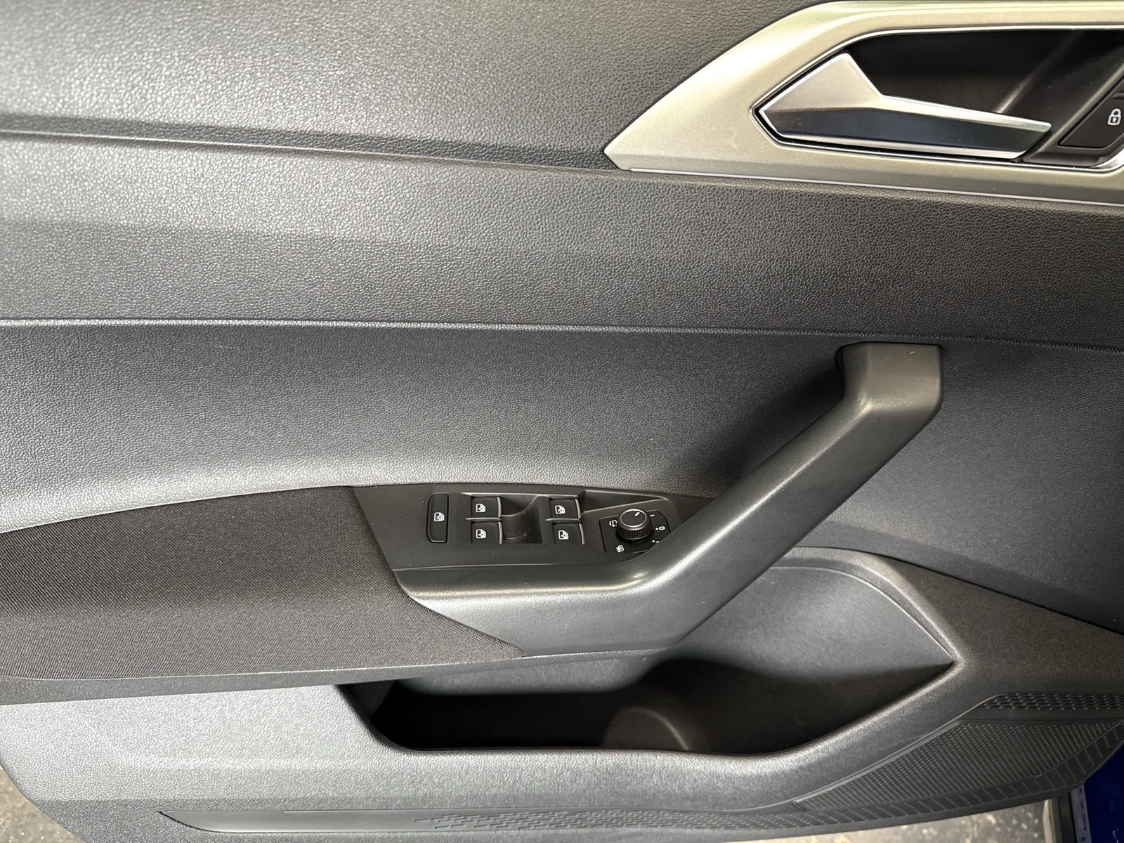 Volkswagen Taigo 1.0 MOVE CAM NAVI CARPLAY SITZHEIZUNG ALU