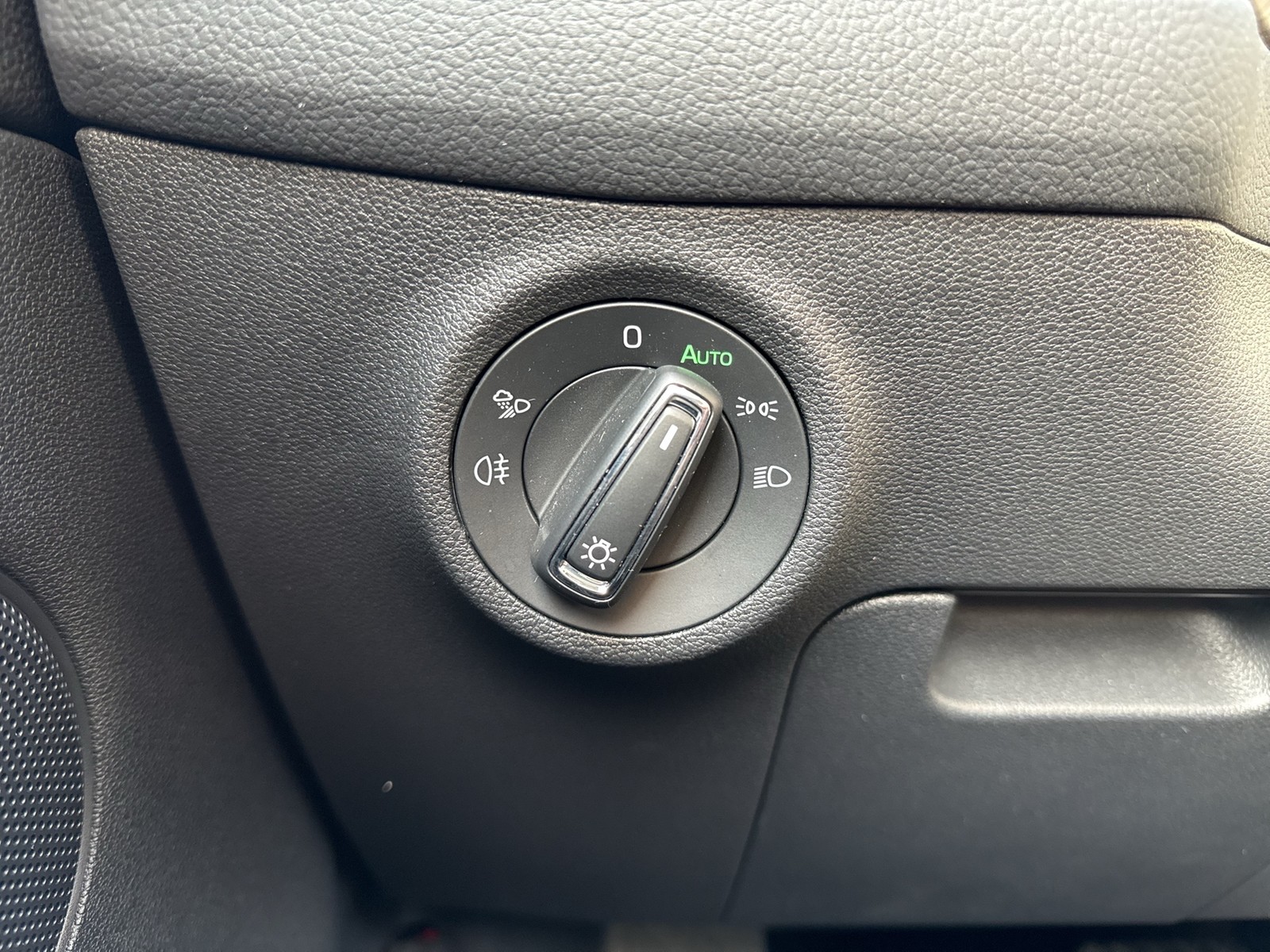 Skoda Kodiaq 2.0 STYLE AHK CAM ACC MATRIX EKLAPPE NAVI