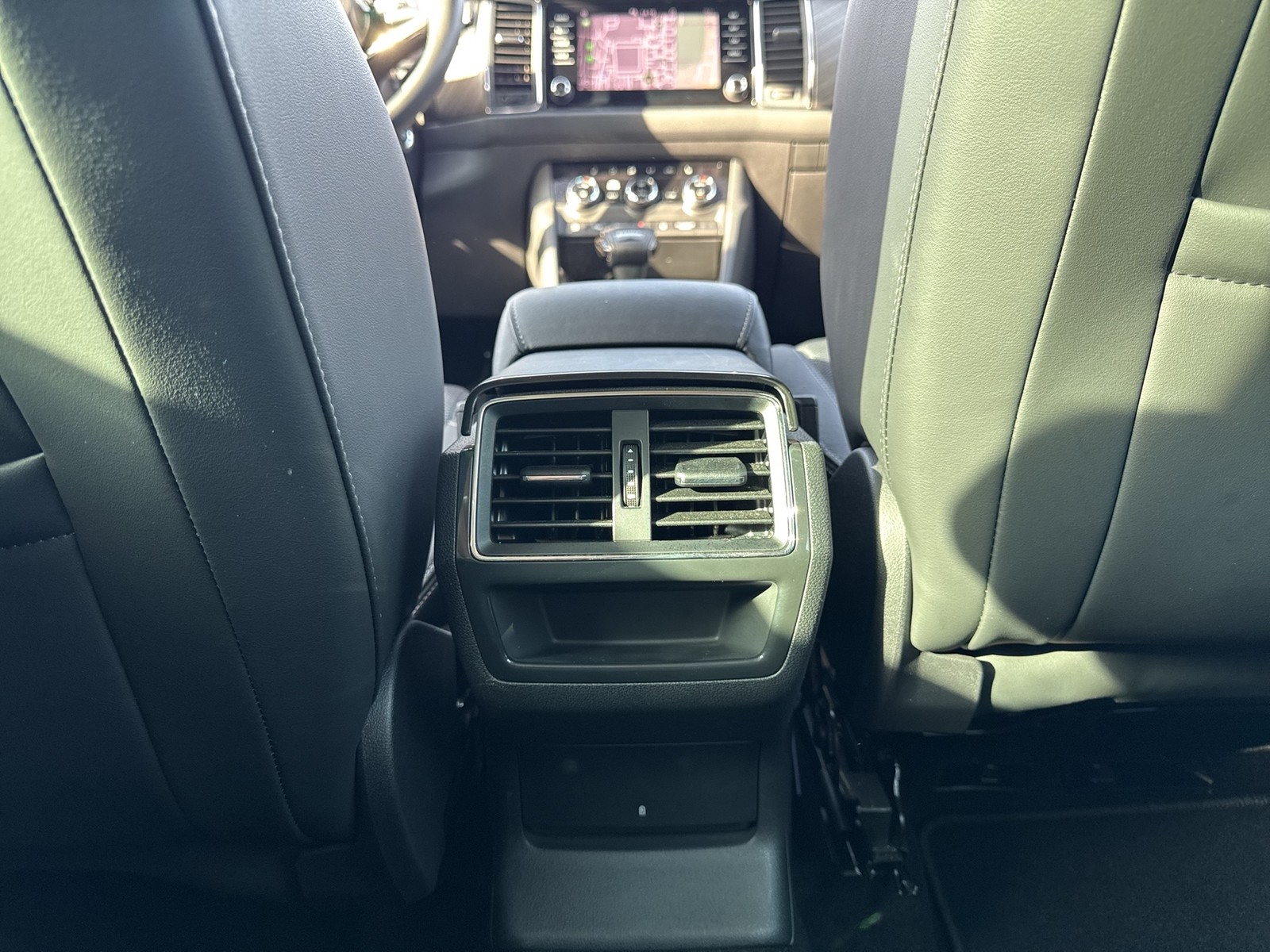 Skoda Kodiaq 2.0 STYLE AHK CAM ACC MATRIX EKLAPPE NAVI