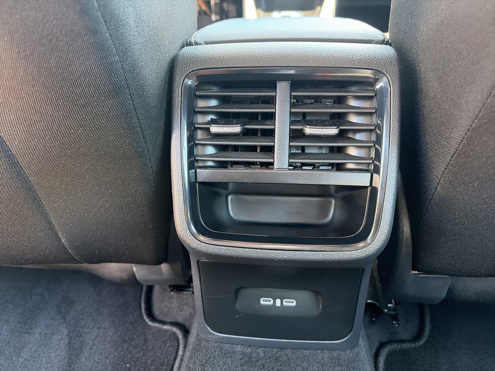 Skoda Octavia Combi 2.0 ACC NAVICOLUMBUS ALU CARPLAY
