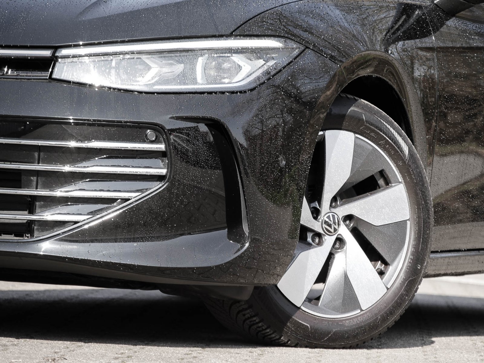 Volkswagen Passat Variant 1.5 eTSI BUSINESS NEUESMODELL AHK