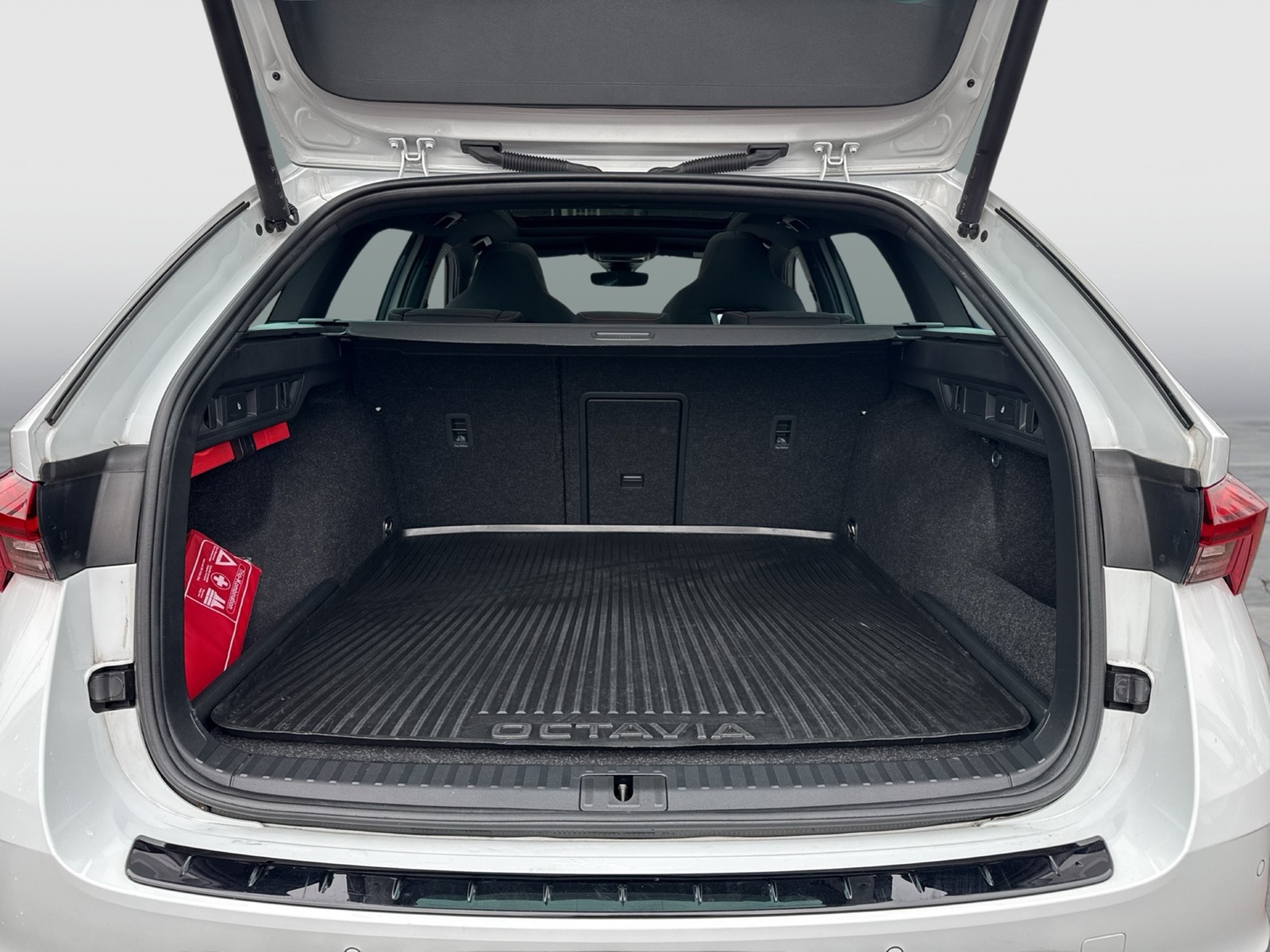 Skoda Octavia Combi 1.4 iV RS PANO CANTON CAM MATRIX