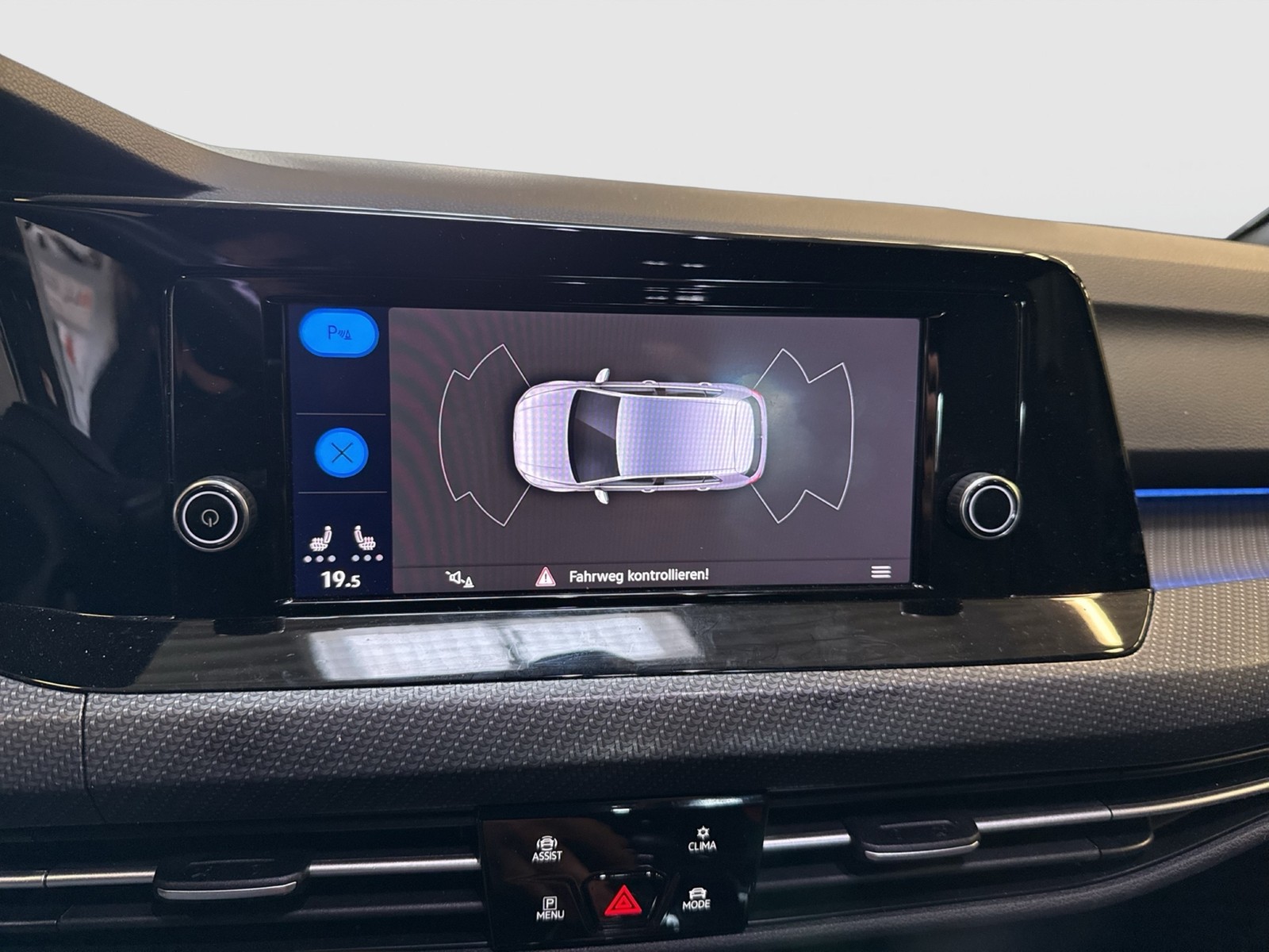 Volkswagen Golf VIII 1.5 eTSI R-LINE LM17 CARPLAY SITZHEIZ.