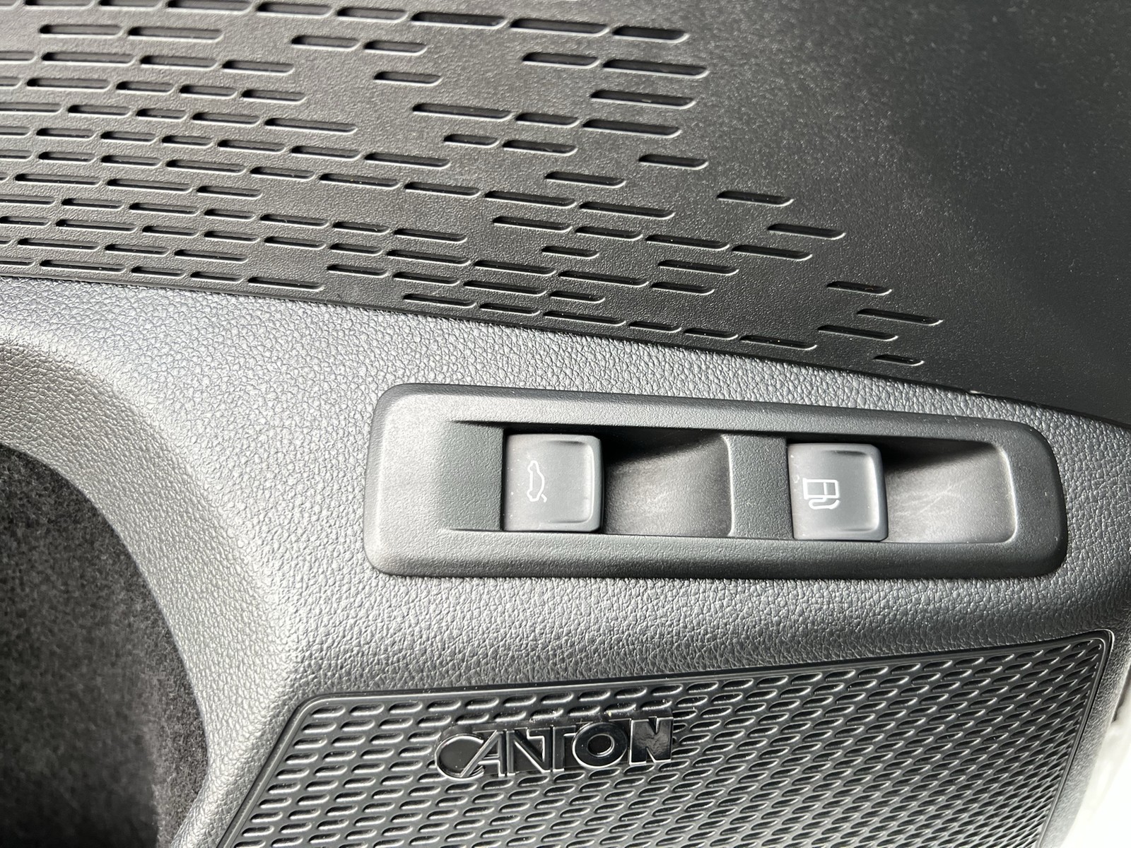 Skoda Octavia Combi 1.4 iV RS PANO CANTON CAM ACC LM19