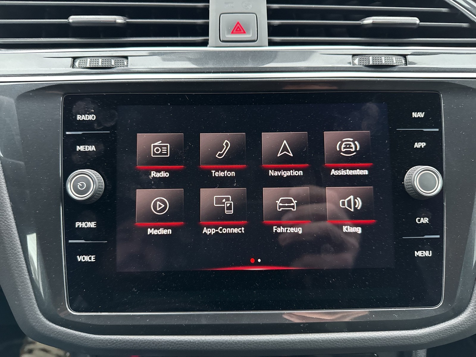 Volkswagen Tiguan 2.0 R-LINE BLACKSTYLE 4X4 AHK KAMERA ALU20