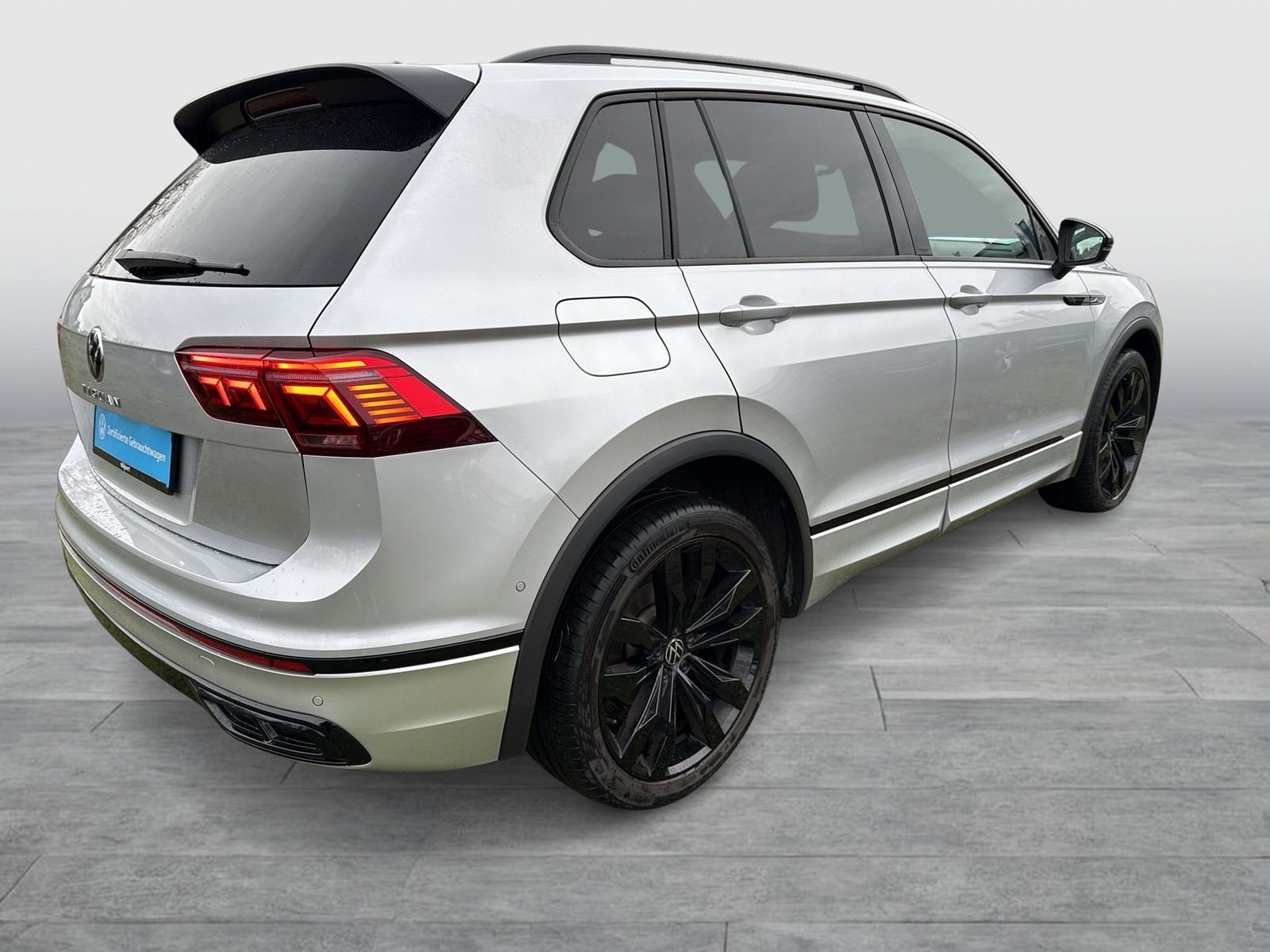 Volkswagen Tiguan 2.0 R-LINE BLACKSTYLE 4X4 AHK KAMERA ALU20