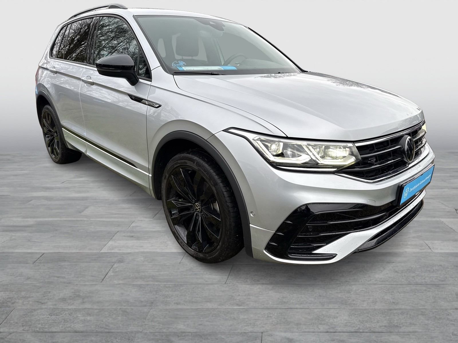 Volkswagen Tiguan 2.0 R-LINE BLACKSTYLE 4X4 AHK KAMERA ALU20